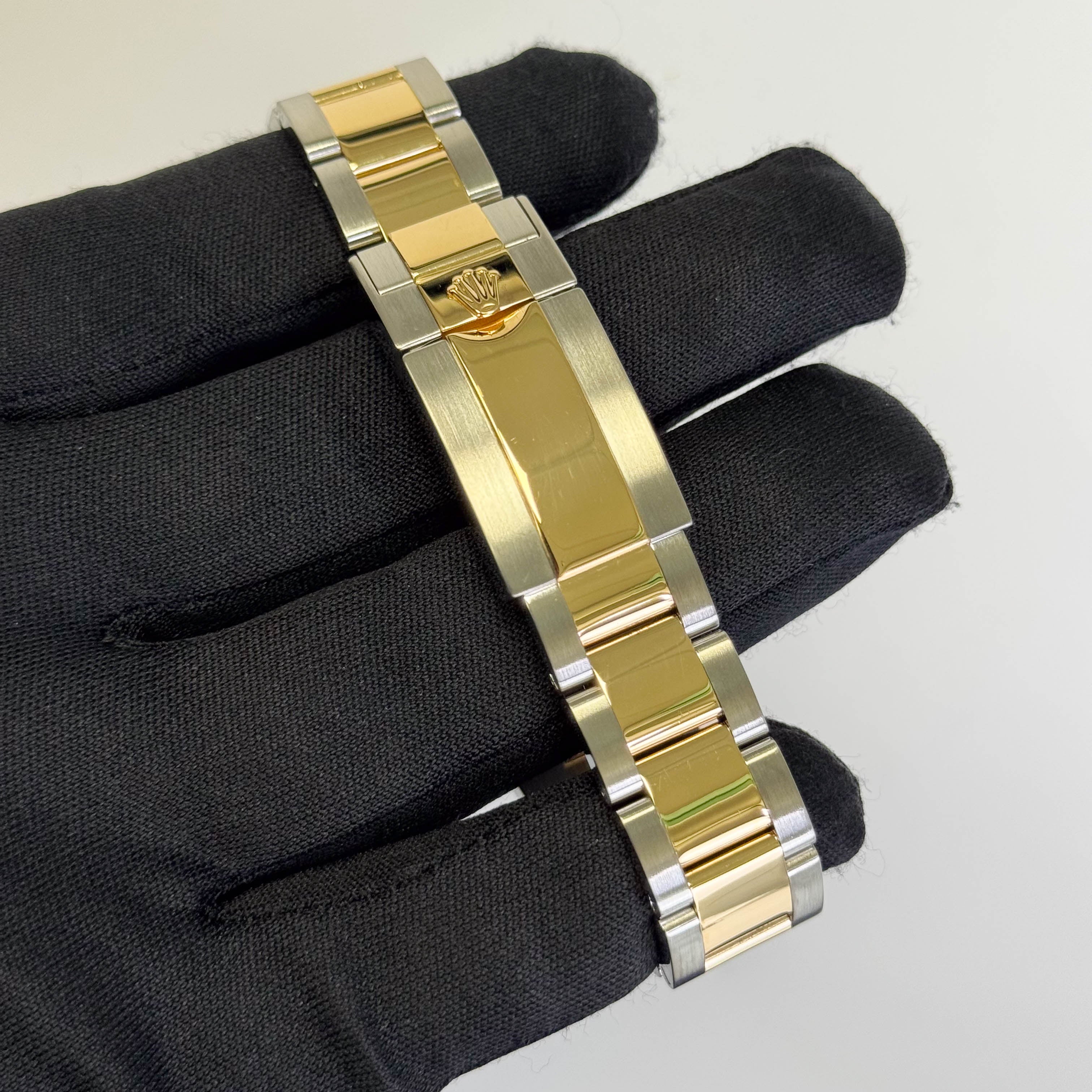 Rolex Daytona 40mm Black Dial Watch Ref# 116503