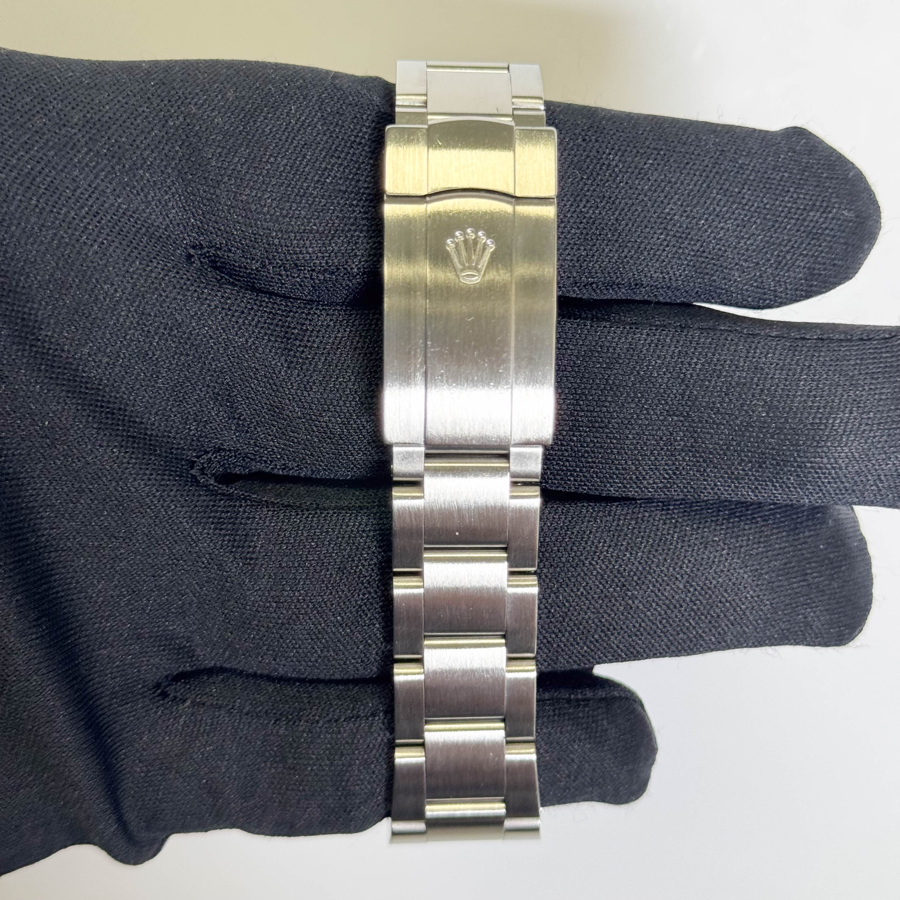 Rolex Air-King 40mm Black Dial Watch Ref# 116900 - Happy Jewelers Fine Jewelry Lifetime Warranty