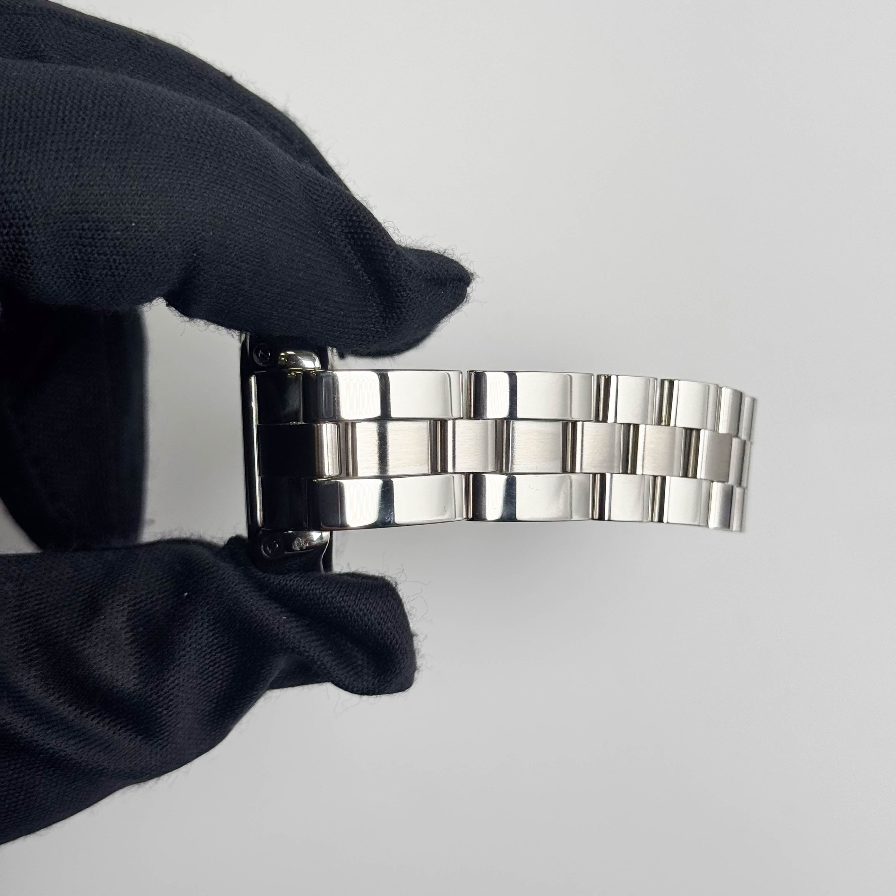 Cartier Roadster Stainless Steel 31mm Silver Dial Watch Ref# W62016V3