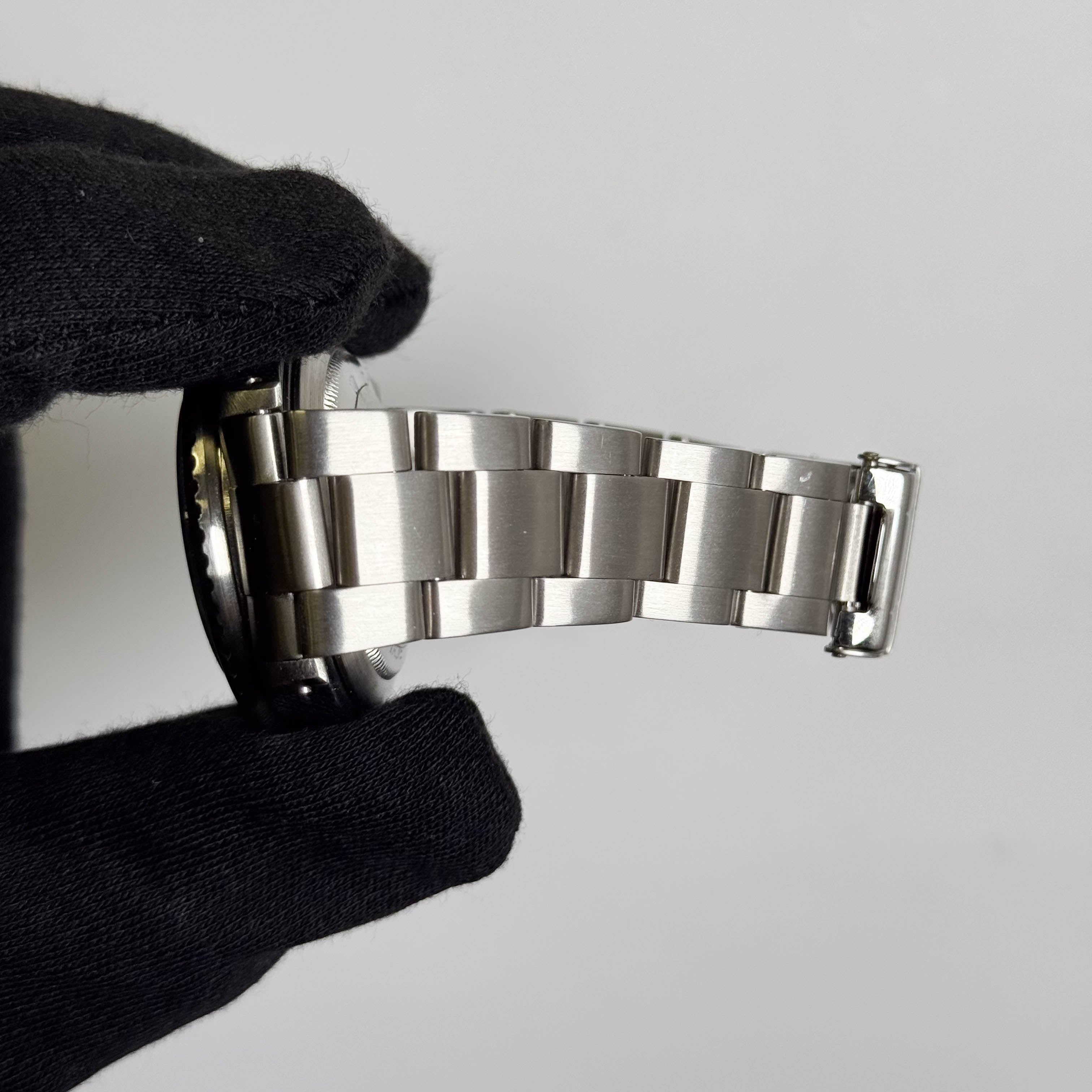 Rolex Sea-Dweller 40mm Black Dial Watch Ref# 16660
