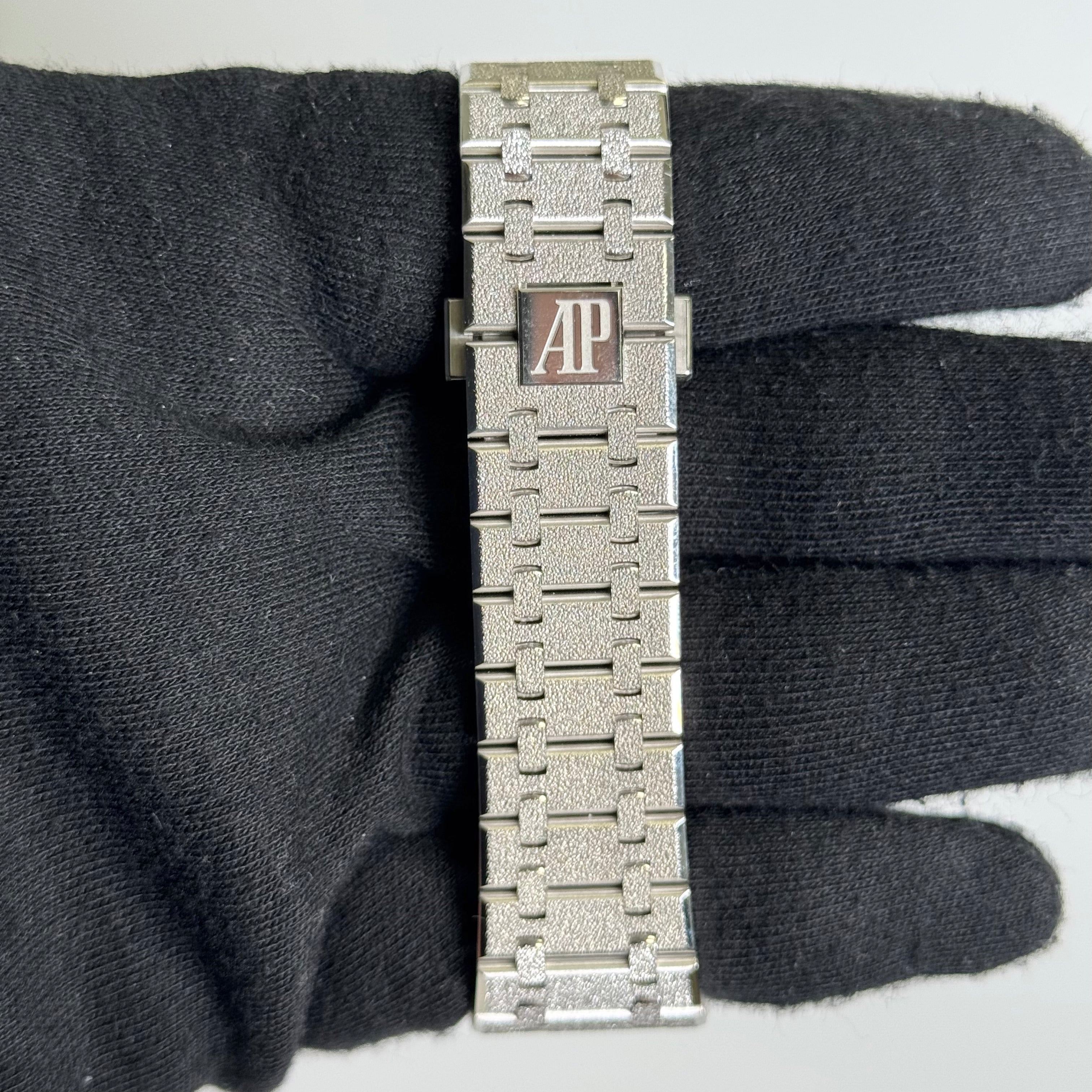 Audemars Piguet Royal Oak 41mm Black Dial Watch Ref# 26239BC.GG.1224BC.02 - Happy Jewelers Fine Jewelry Lifetime Warranty