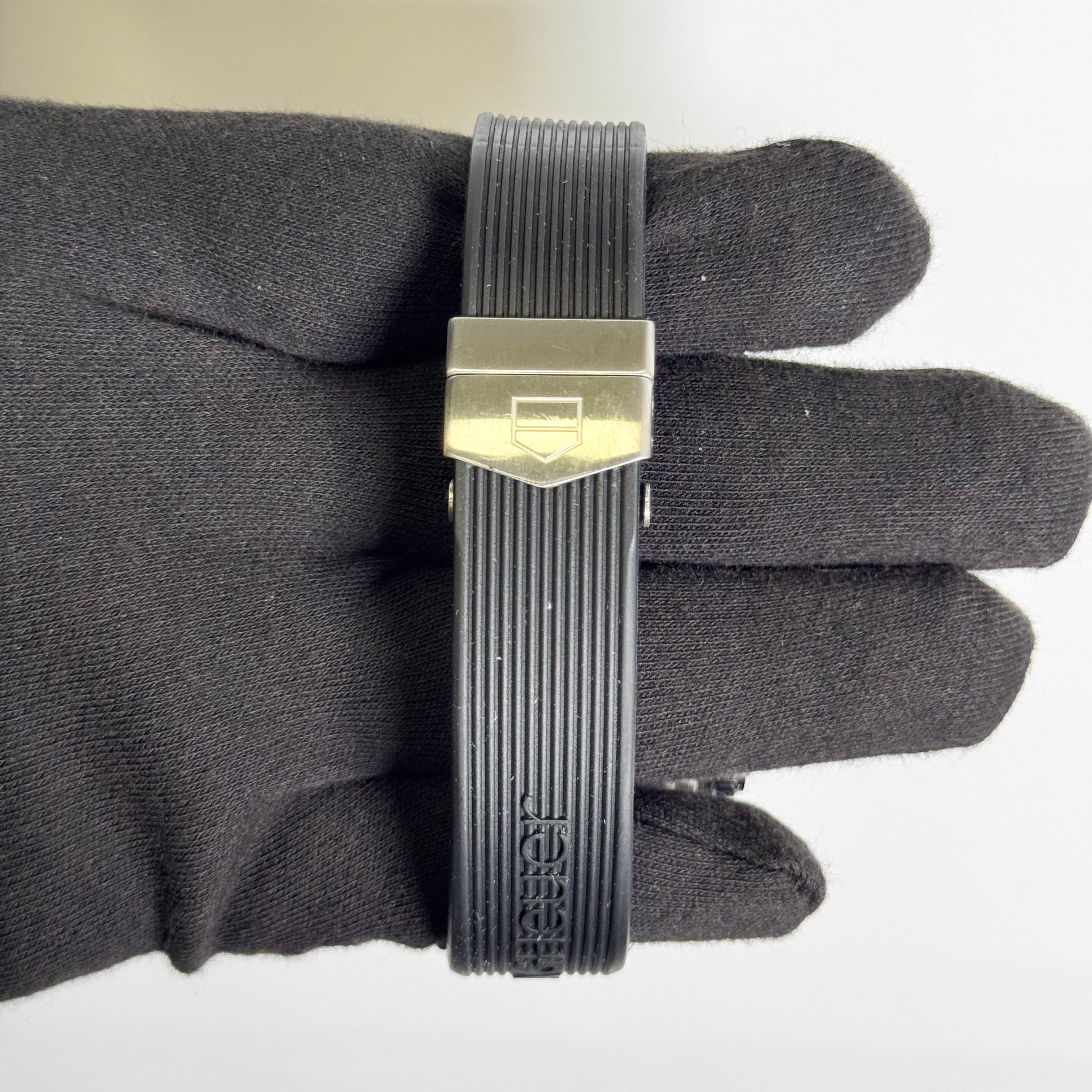 Tag Heuer Formula One 42mm Black Dial Watch Ref# CAU111A