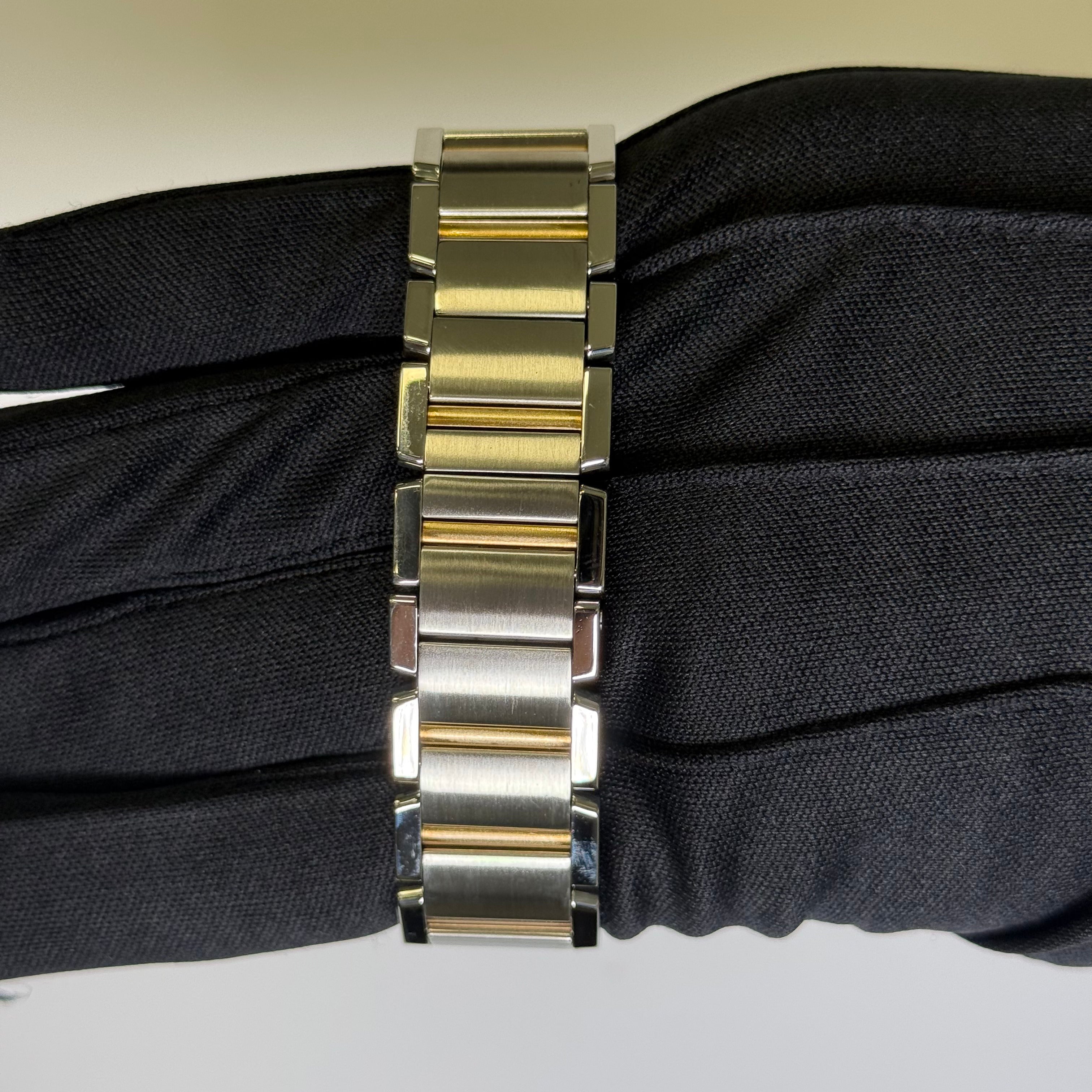 Cartier Tank 25mm White Dial Watch Ref# W51012Q4