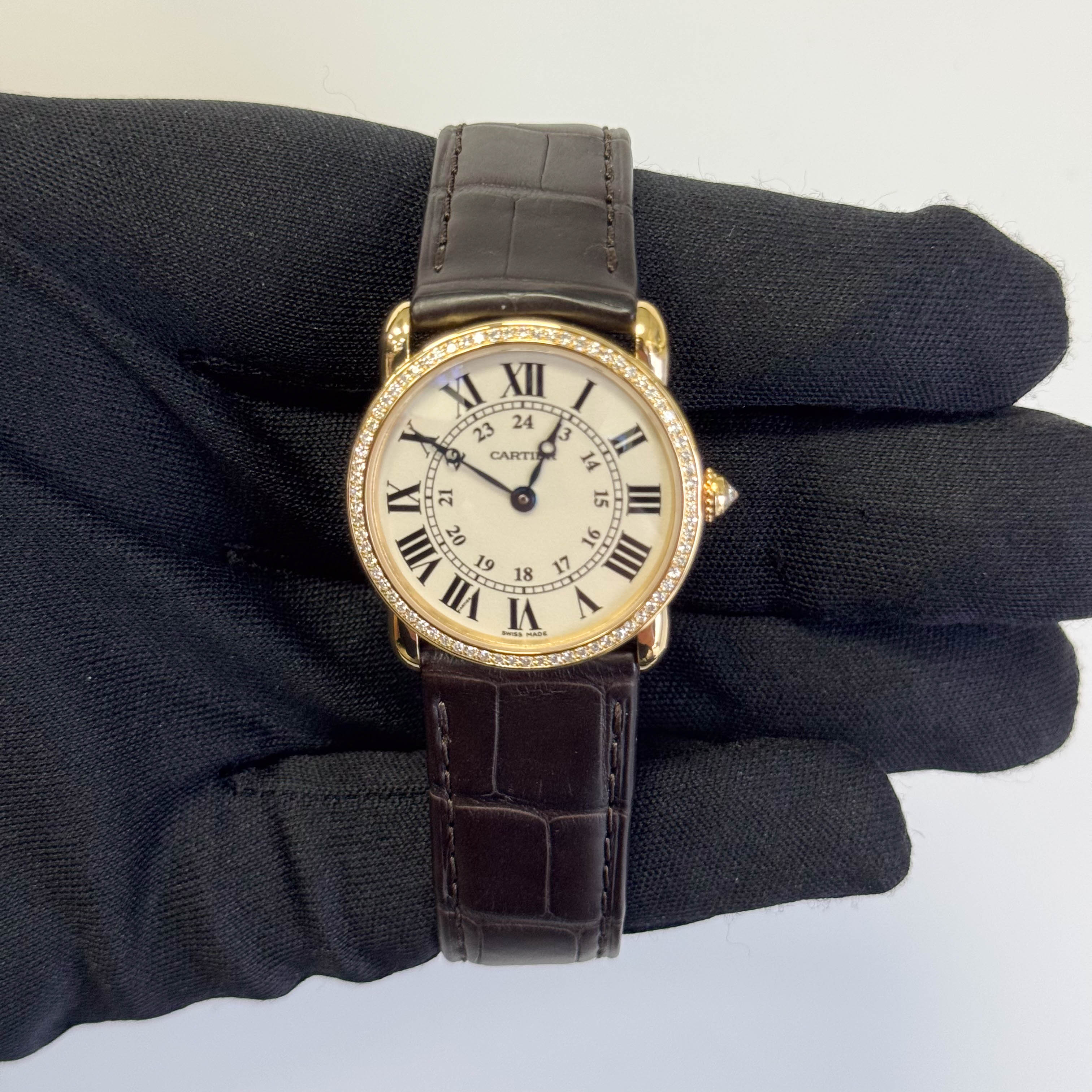 Cartier Ronde Louis 28mm 18K Yellow Gold Cream Roman Dial Watch Ref: 2885