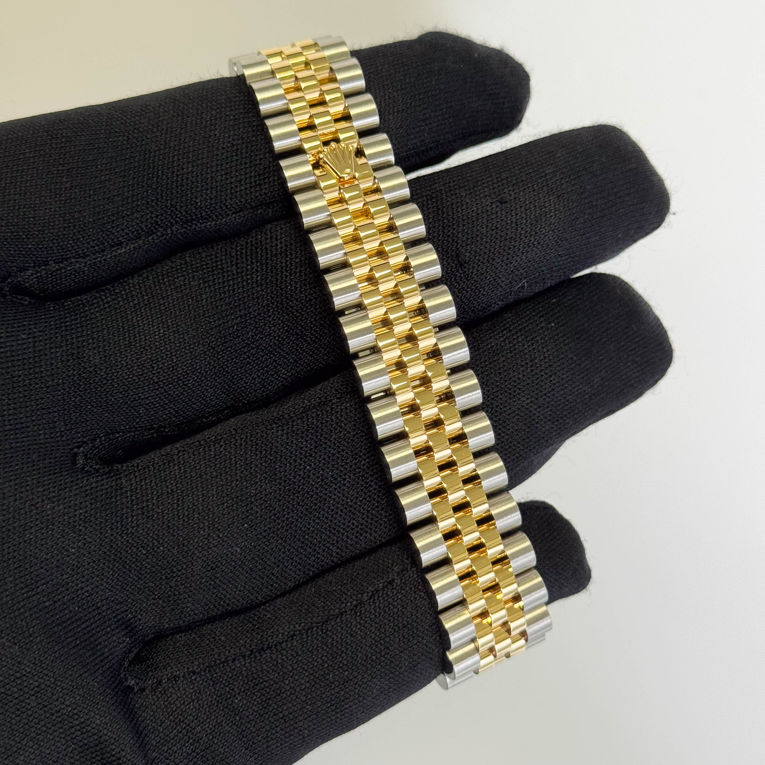 Rolex Datejust 31mm MOP Dial Watch Ref# 278273