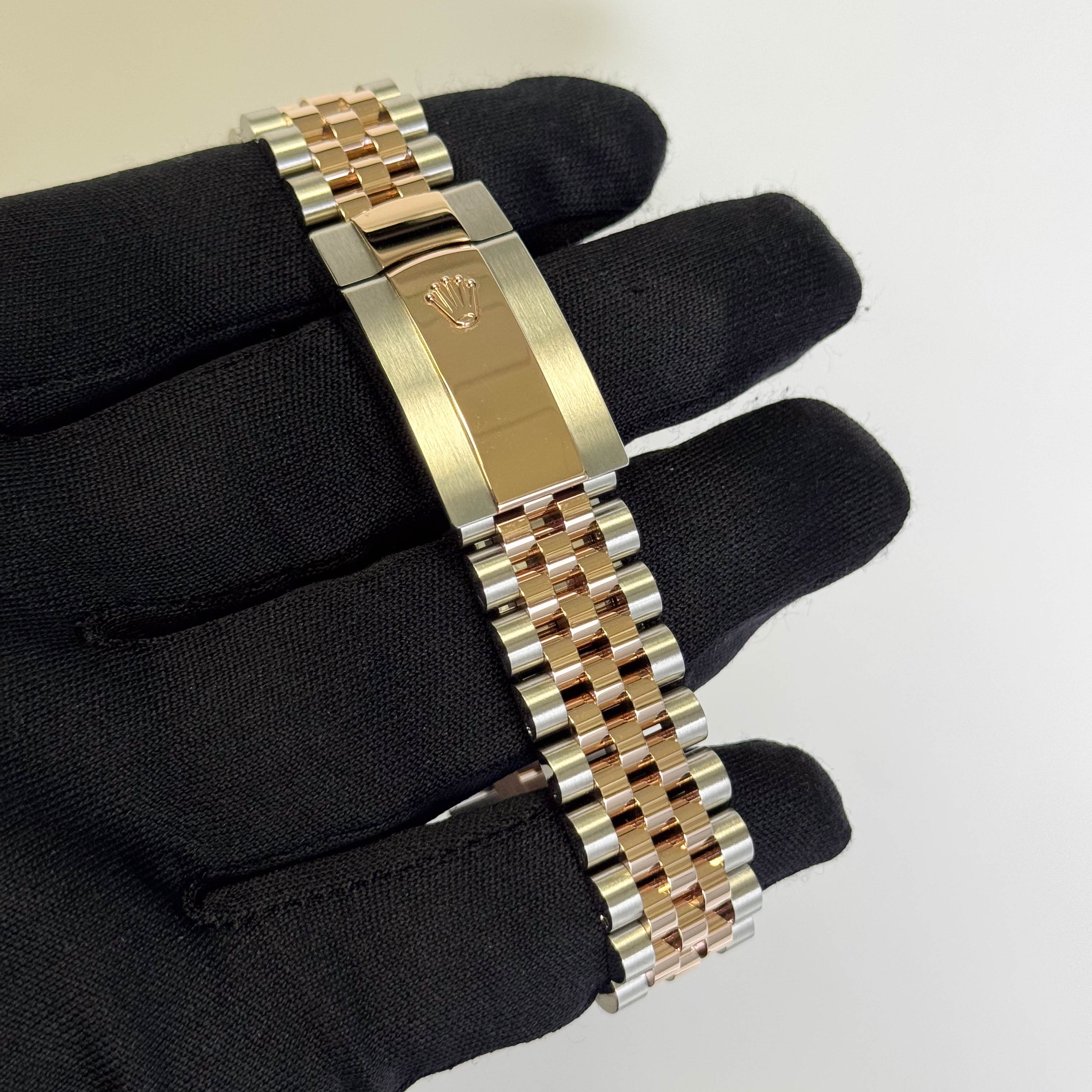 Rolex Datejust 36mm Rhodium Dial Watch Ref# 126231