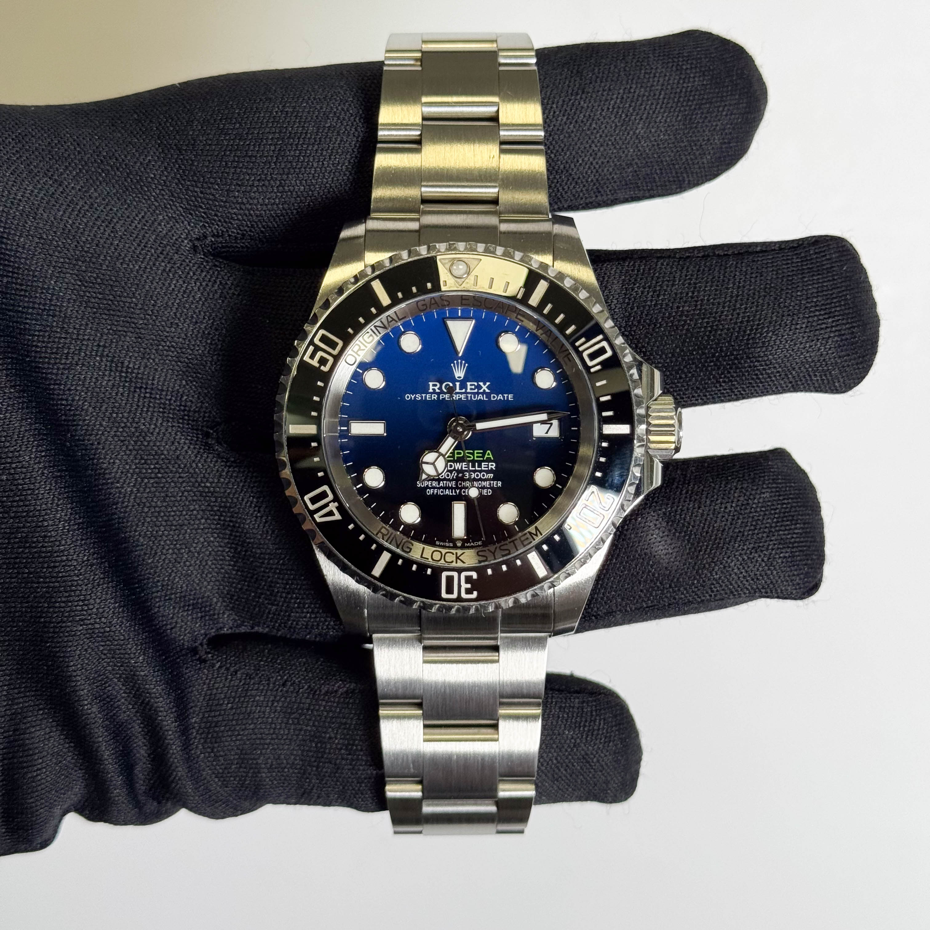Rolex Sea-Dweller 44mm Black/Blue Dial Watch Ref# 136660
