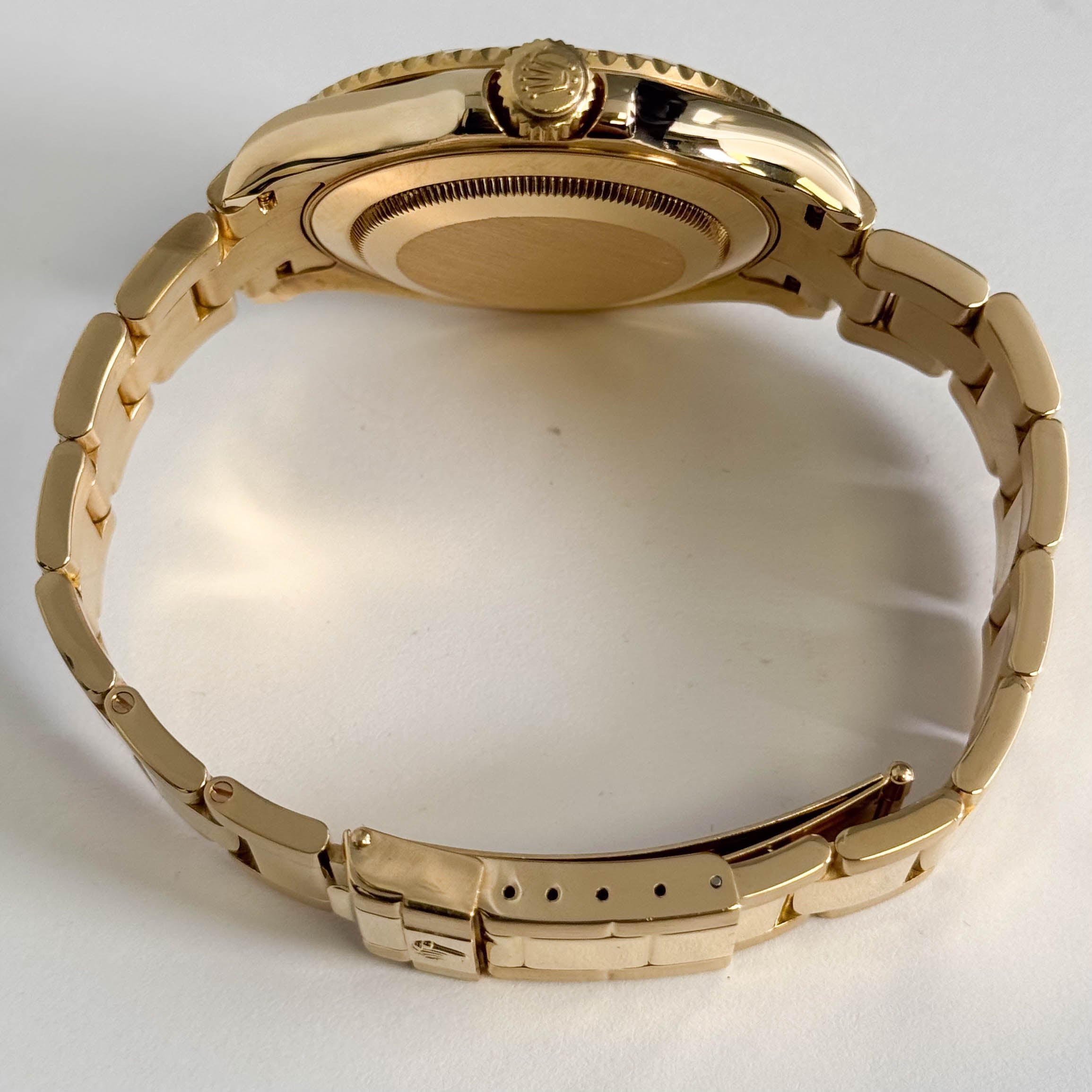 Rolex Yacht-Master 40mm White MOP Dial Watch Ref# 16628