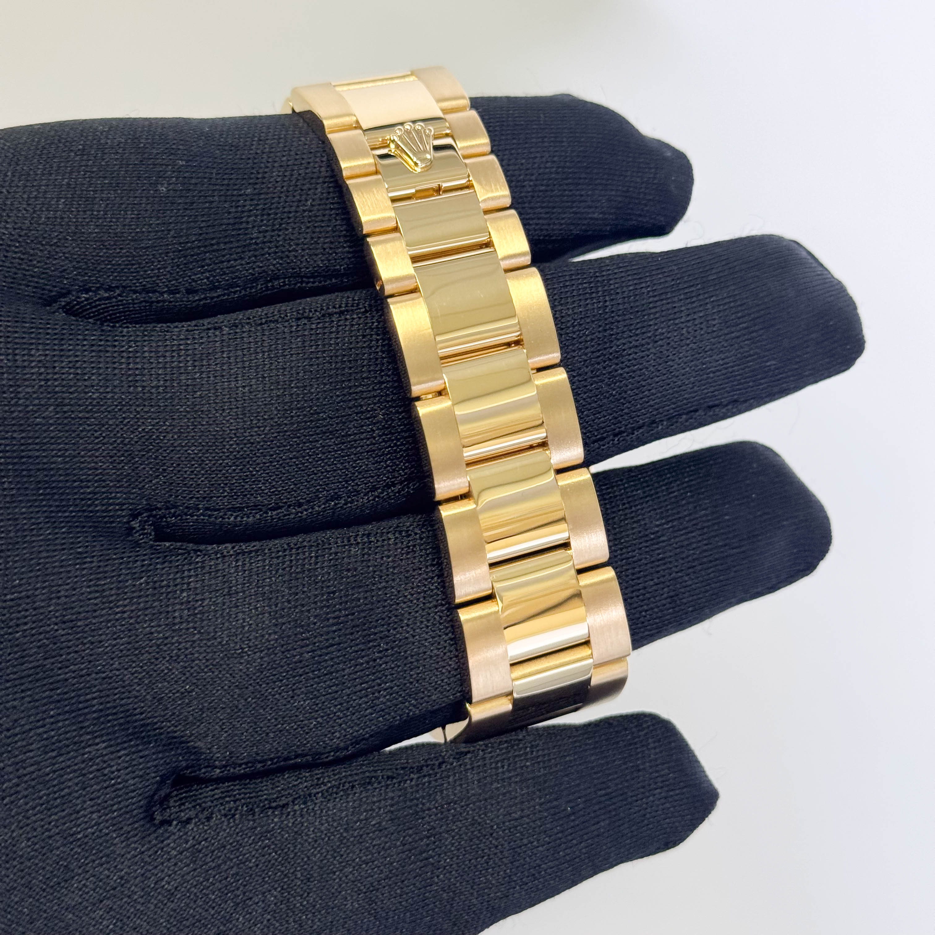 Rolex Day-Date 36mm White Dial Watch Ref# 118208