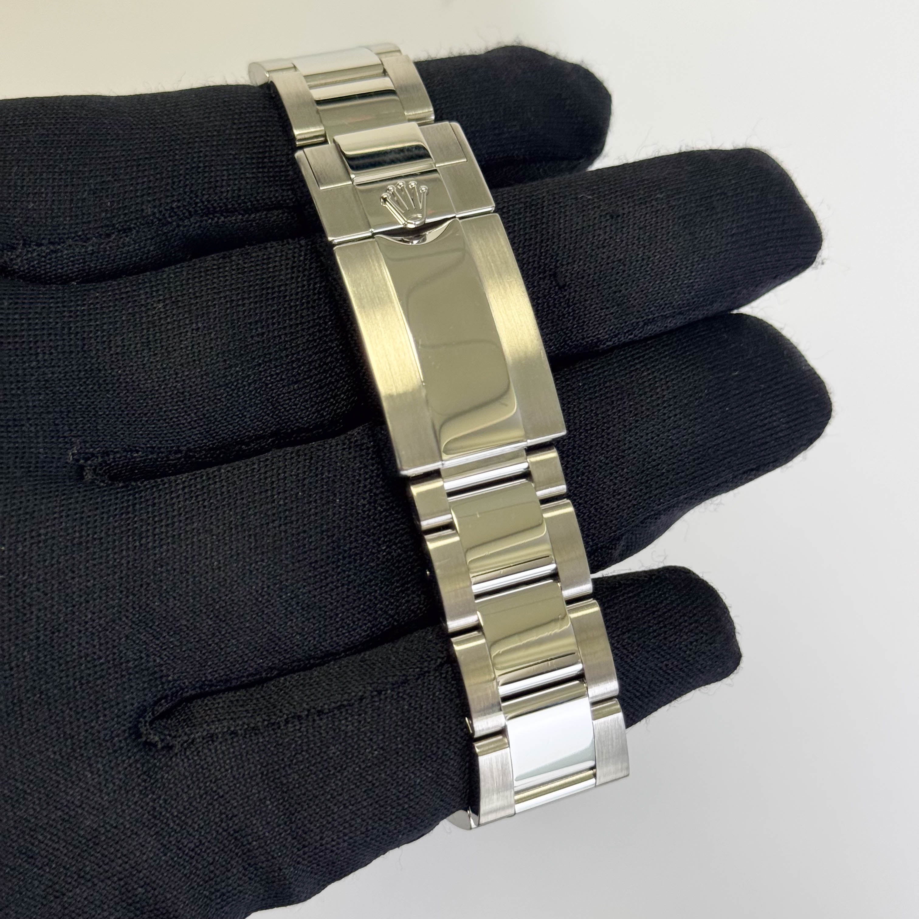 Rolex Yacht-Master 40mm Rhodium Dial Watch Ref# 126622