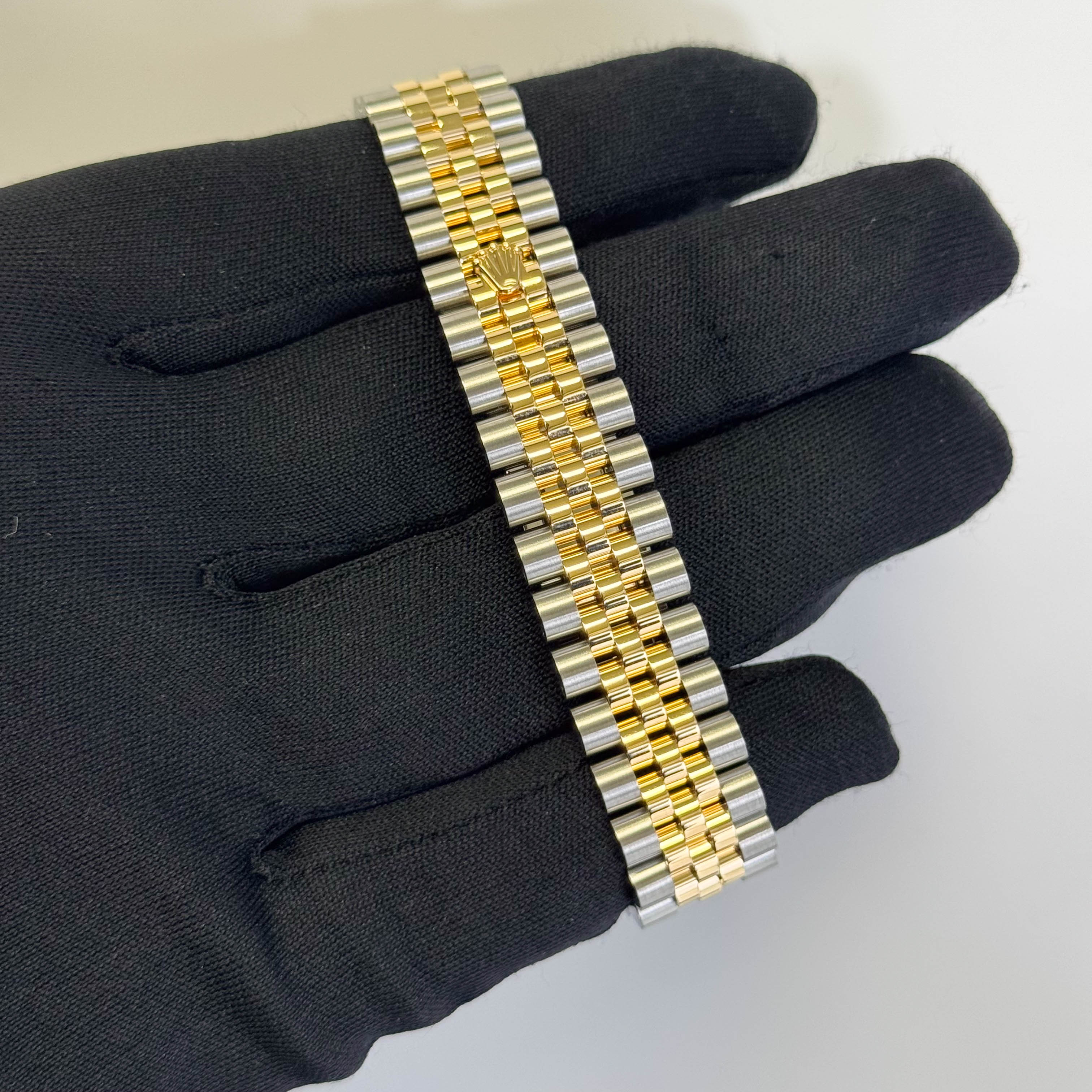 Rolex Datejust 31mm Champagne Dial Watch Ref# 278273