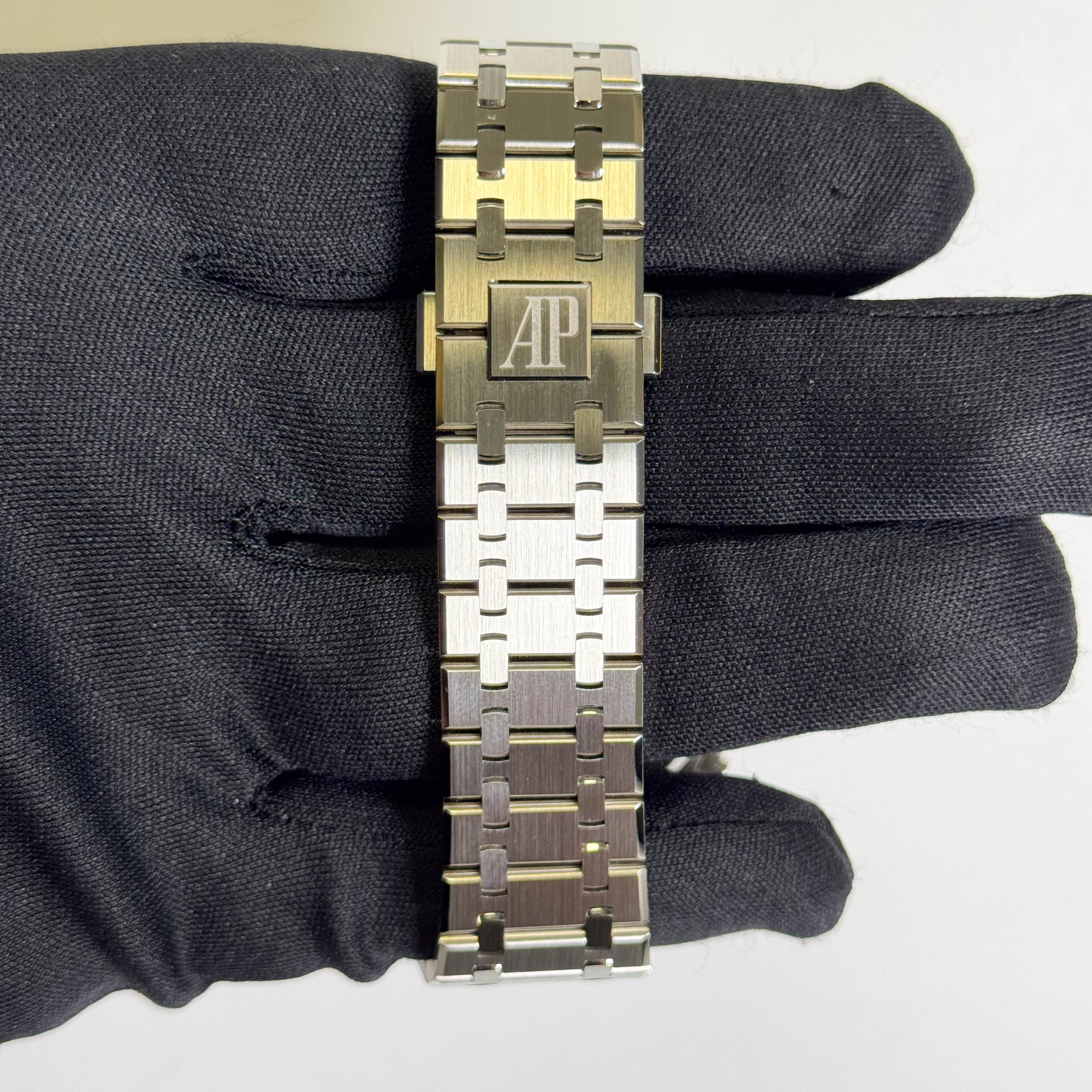 Audemars Piguet Royal Oak 41mm Silver Dial Watch Ref# 26240ST.OO.1320ST.07