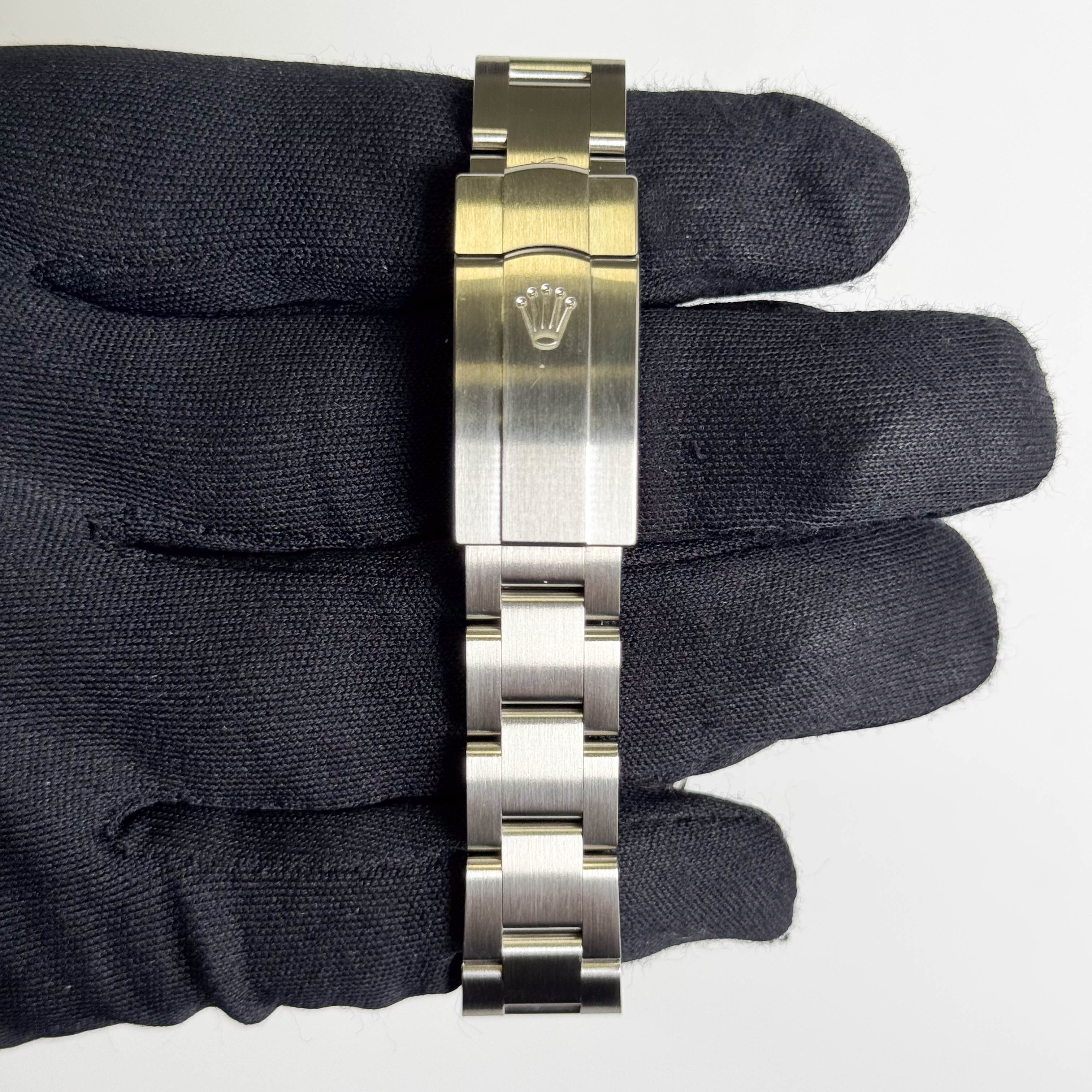 Rolex Oyster Perpetual 31mm Lilac Dial Watch Ref# 277200