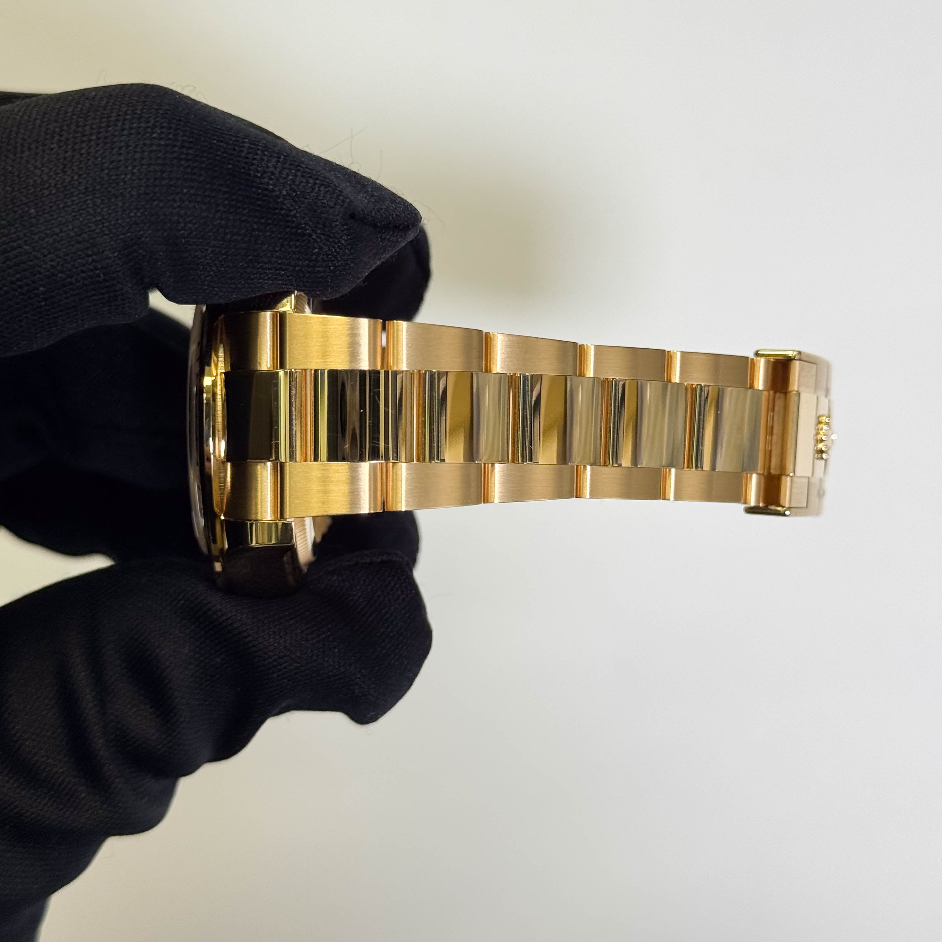 Rolex Daytona 40mm Green Dial Watch Ref# 126508