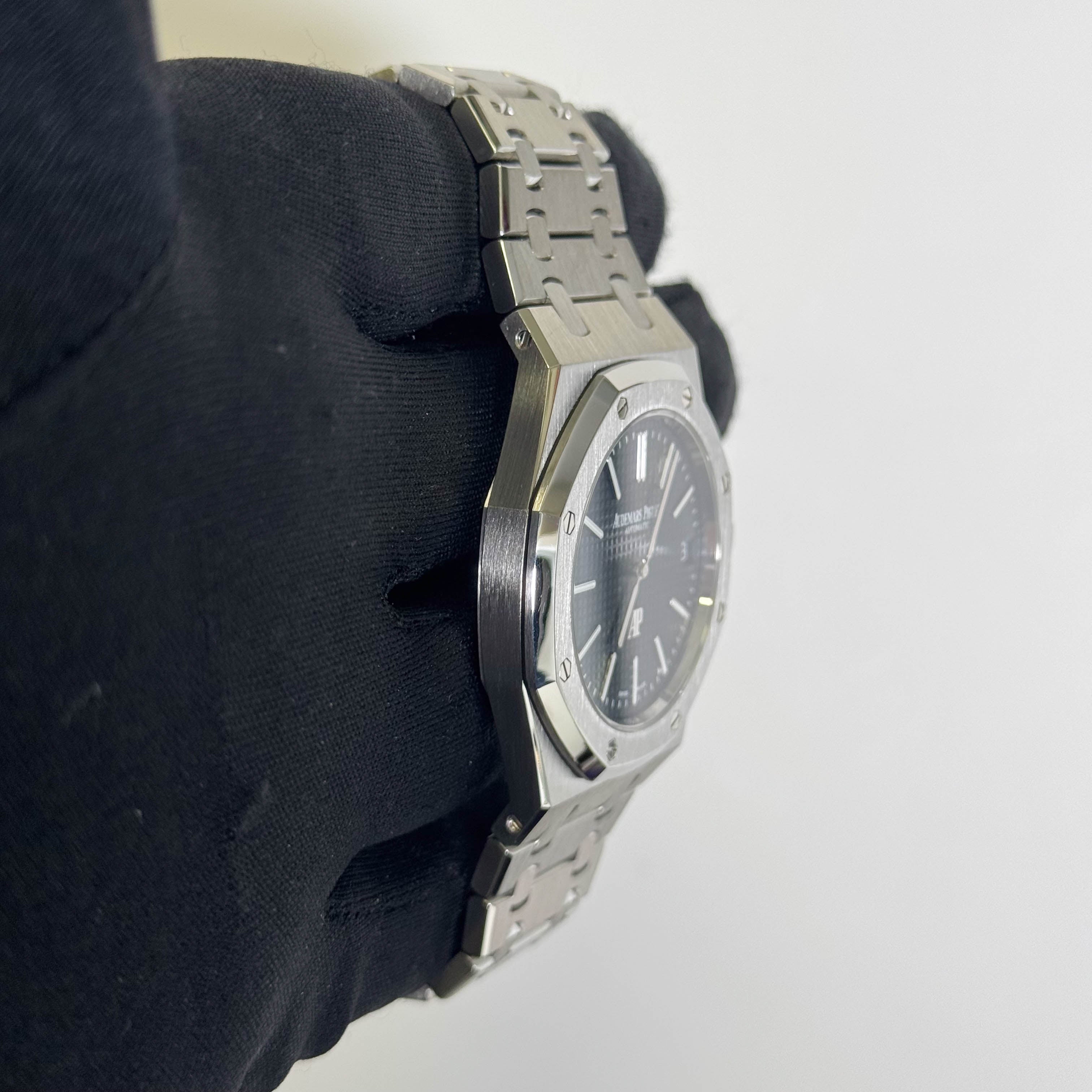 Audemars Piguet Jumbo Extra Thin 39mm Blue Dial Watch Ref# 16202ST