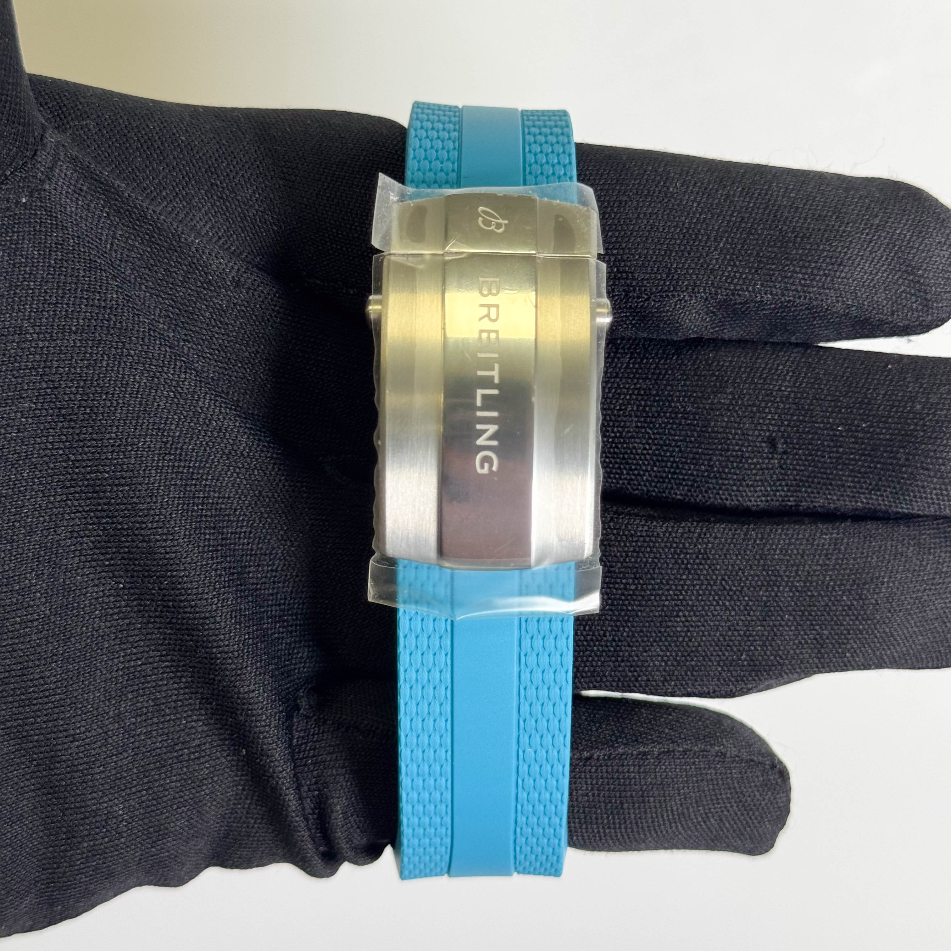 Breitling Superocean Automatic 44mm Turquoise Dial Watch Ref# A17376211L2S2