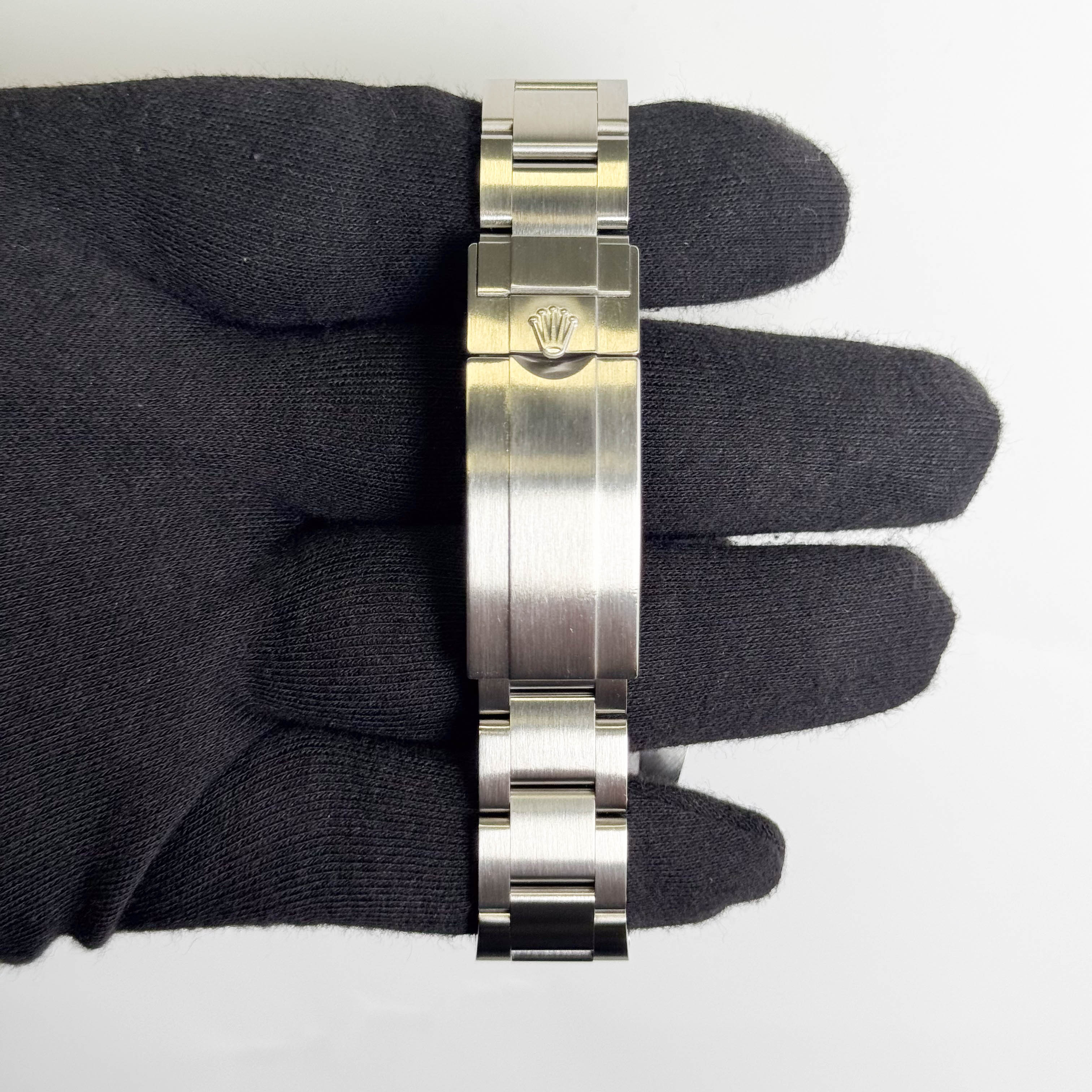 Rolex Submariner 40mm Green Dial Watch Ref# 116610LV