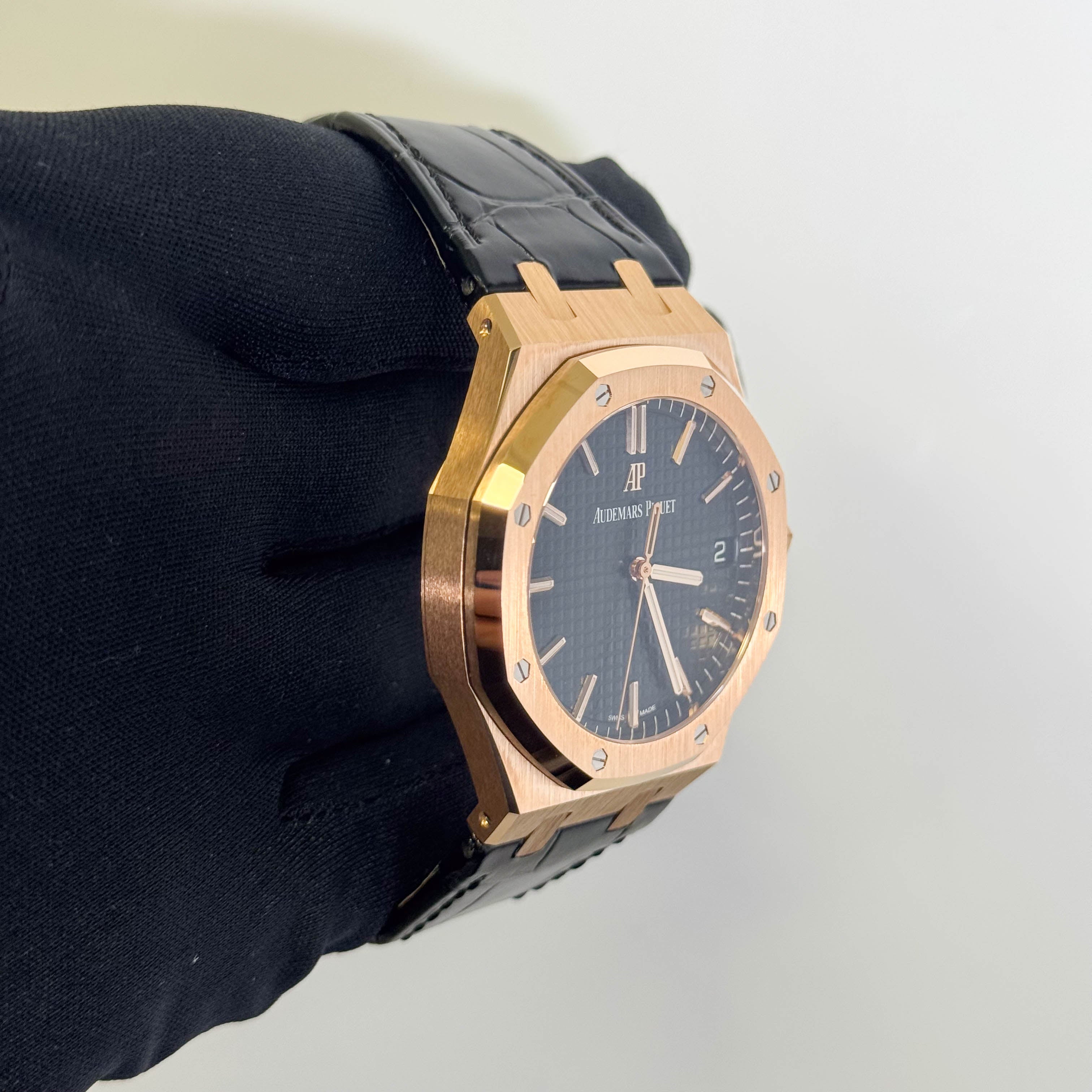 Audemars Piguet Royal Oak 41mm Black Dial Watch Ref# 15500OR.OO.D002CR.01 - Happy Jewelers Fine Jewelry Lifetime Warranty