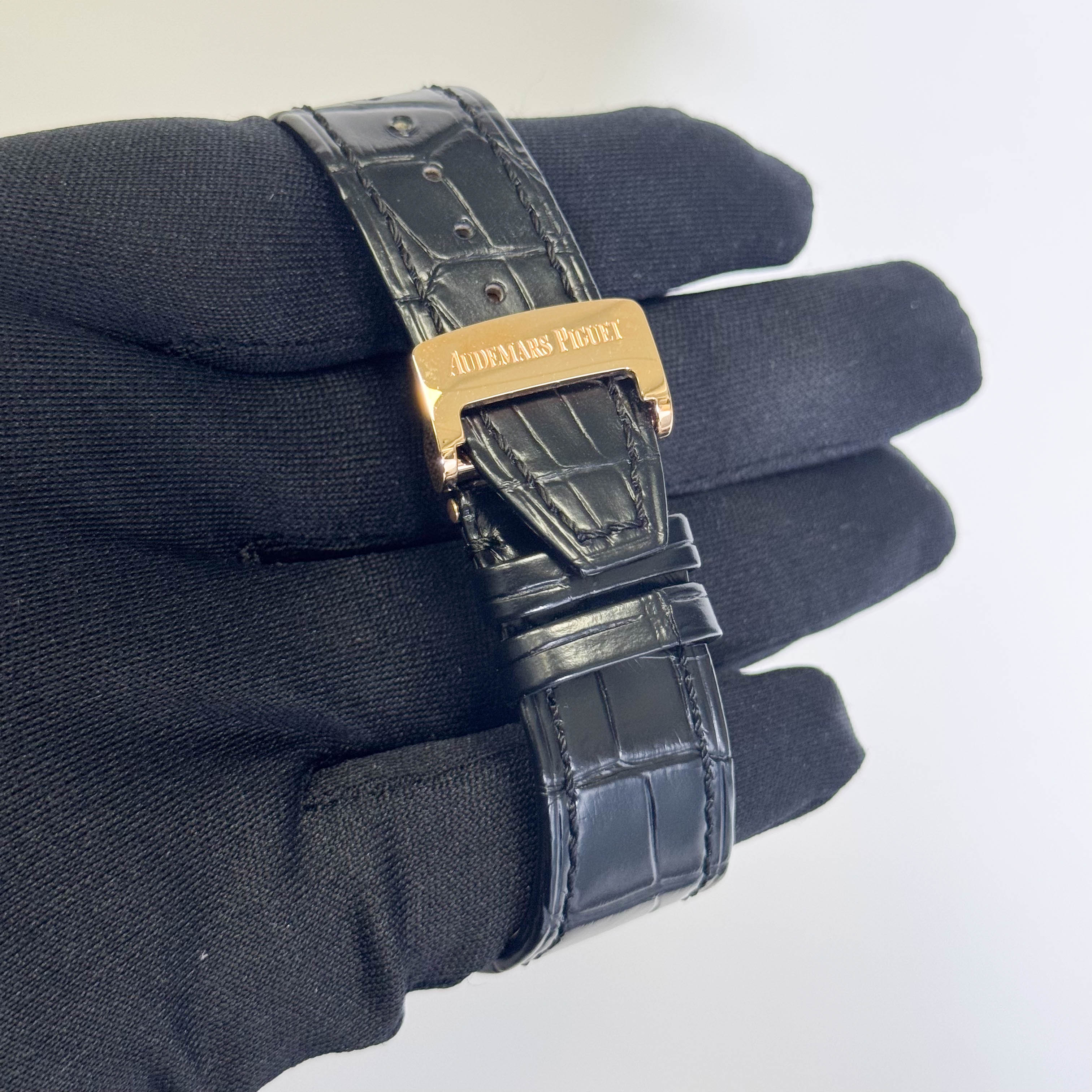 Audemars Piguet Royal Oak 41mm Black Dial Watch Ref# 15500OR.OO.D002CR.01 - Happy Jewelers Fine Jewelry Lifetime Warranty