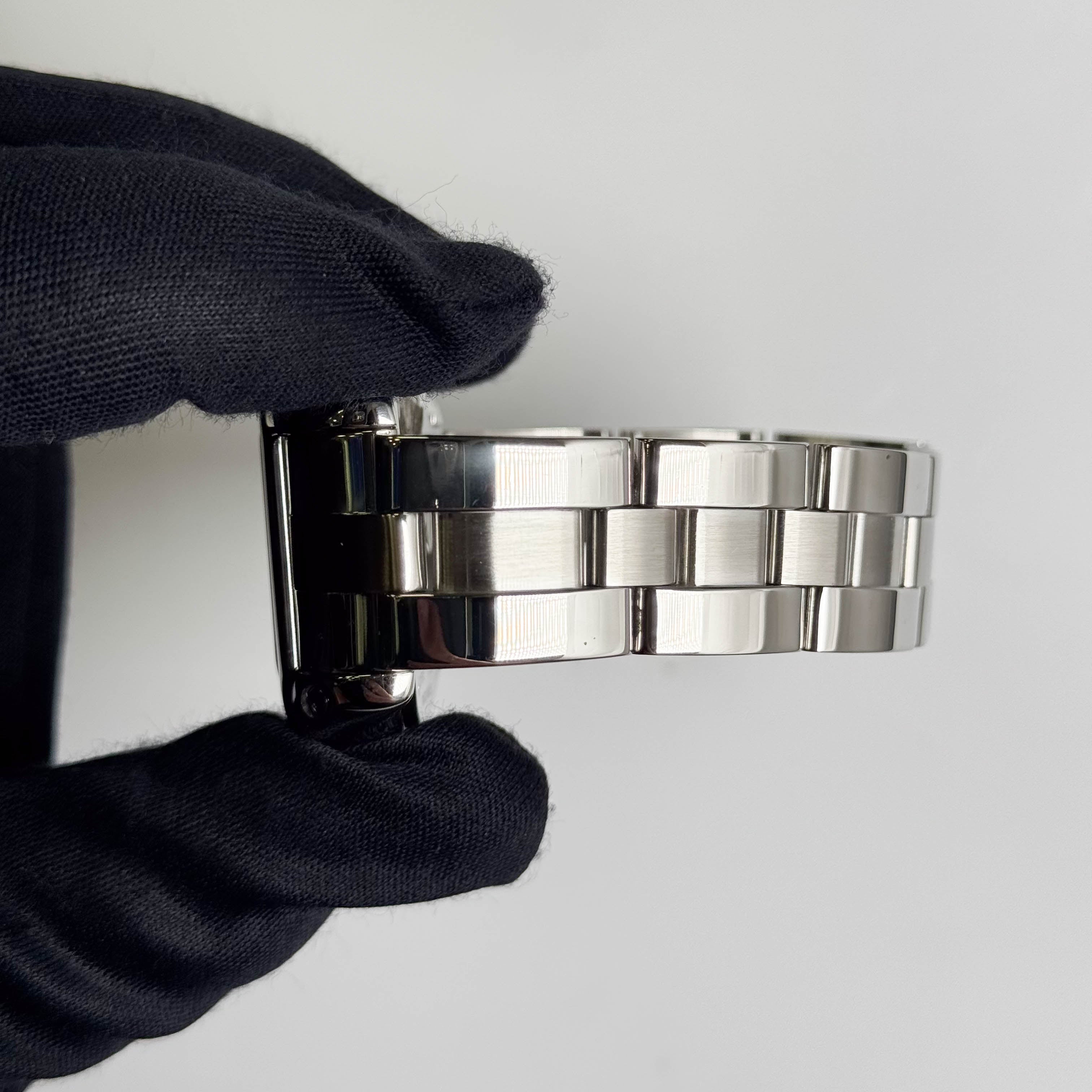Cartier Roadster 48mm Silver Dial Watch Ref# W62019X6 - Happy Jewelers Fine Jewelry Lifetime Warranty