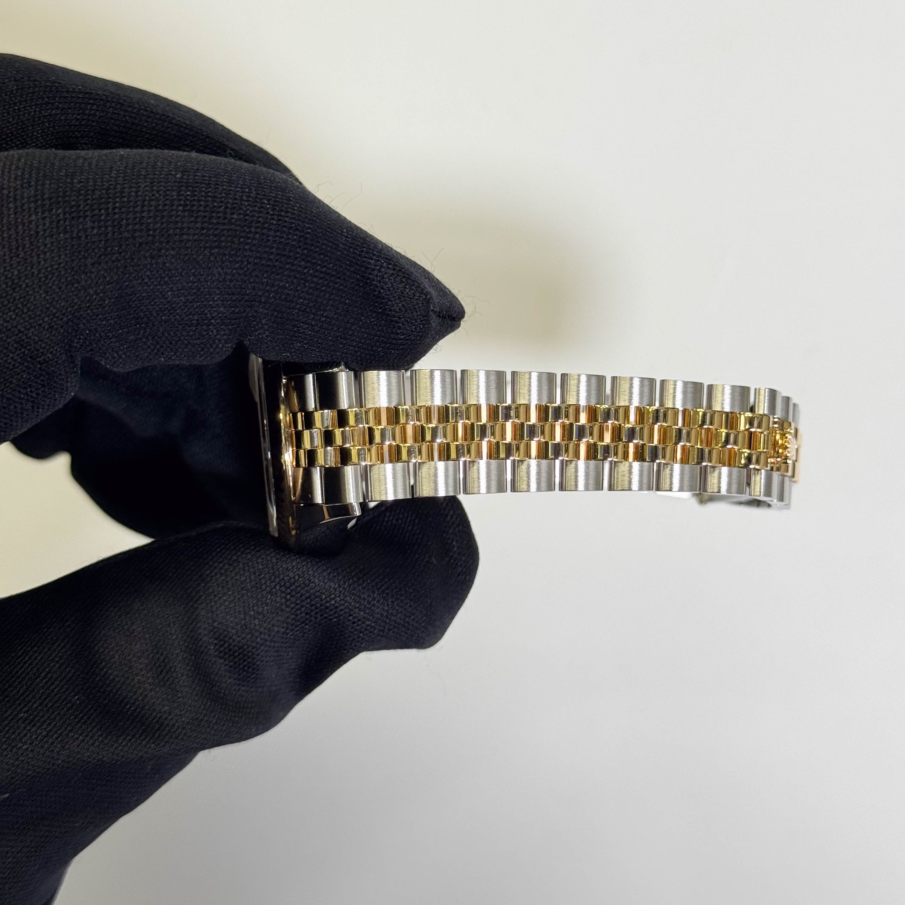 Rolex Datejust 28mm Champagne Dial Watch Ref# 279173 - Happy Jewelers Fine Jewelry Lifetime Warranty