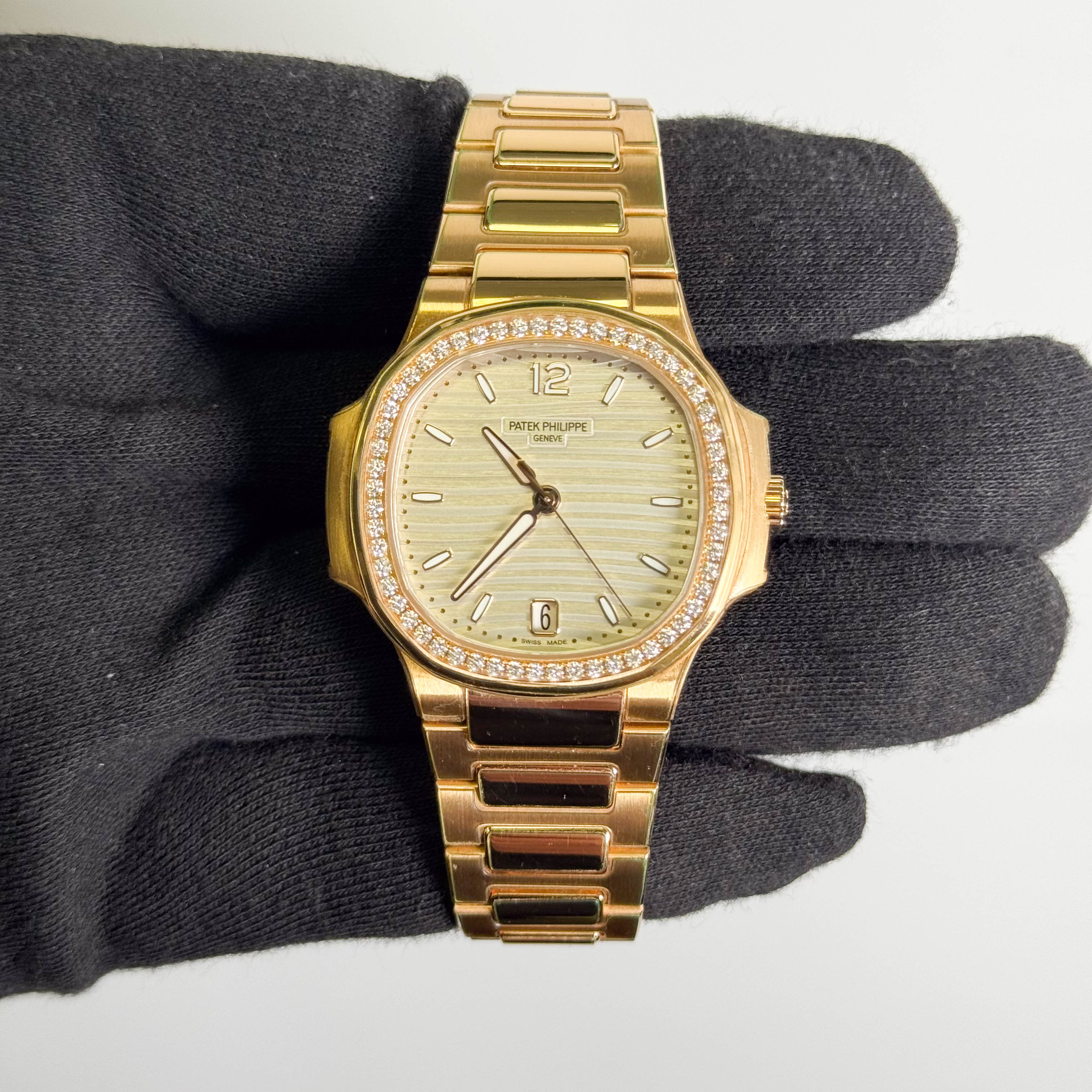 Patek Philippe Nautilus 35mm Silver Dial Watch Ref# 7118/1200R-001