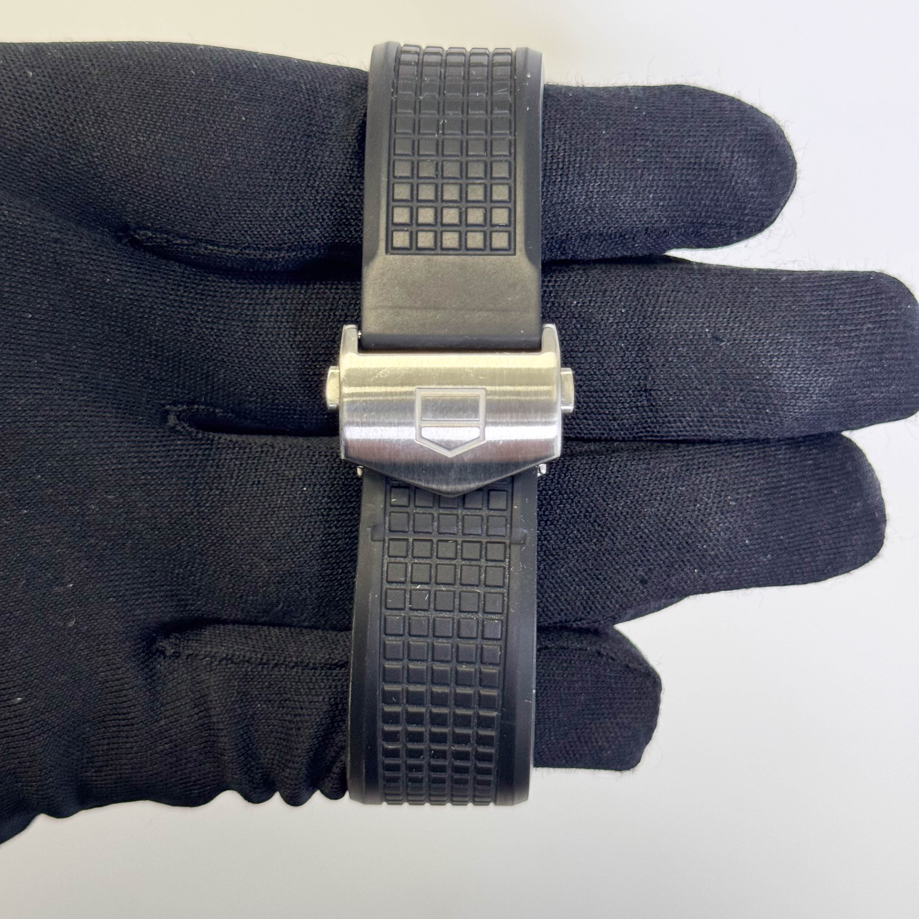 Tag Heuer Aquaracer 500M 44mm Black Dial Watch Ref# CAJ2110 - Happy Jewelers Fine Jewelry Lifetime Warranty