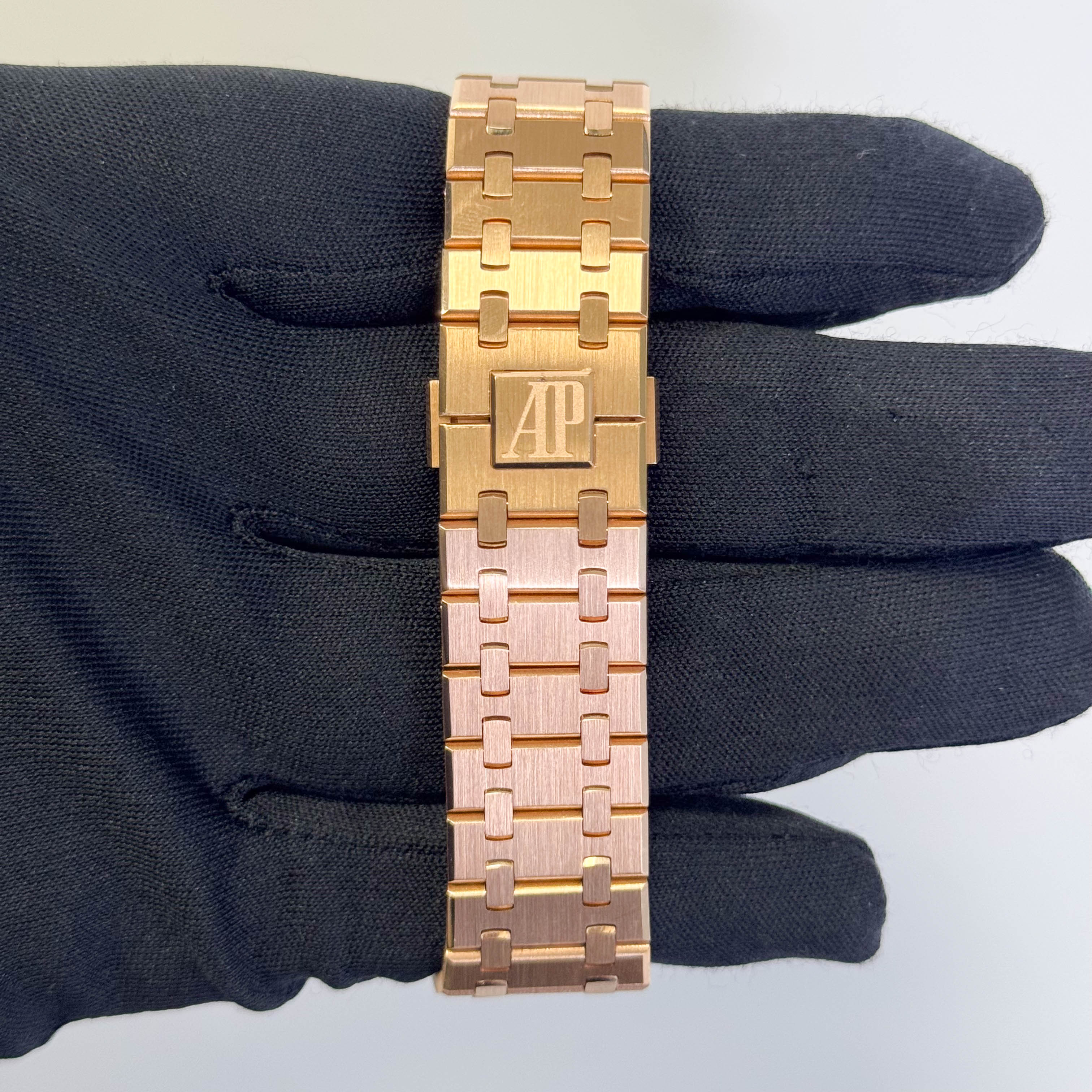 Audemars Piguet Royal Oak 41mm Black Dial Watch Ref# 15500OR.OO.D002CR.01 - Happy Jewelers Fine Jewelry Lifetime Warranty
