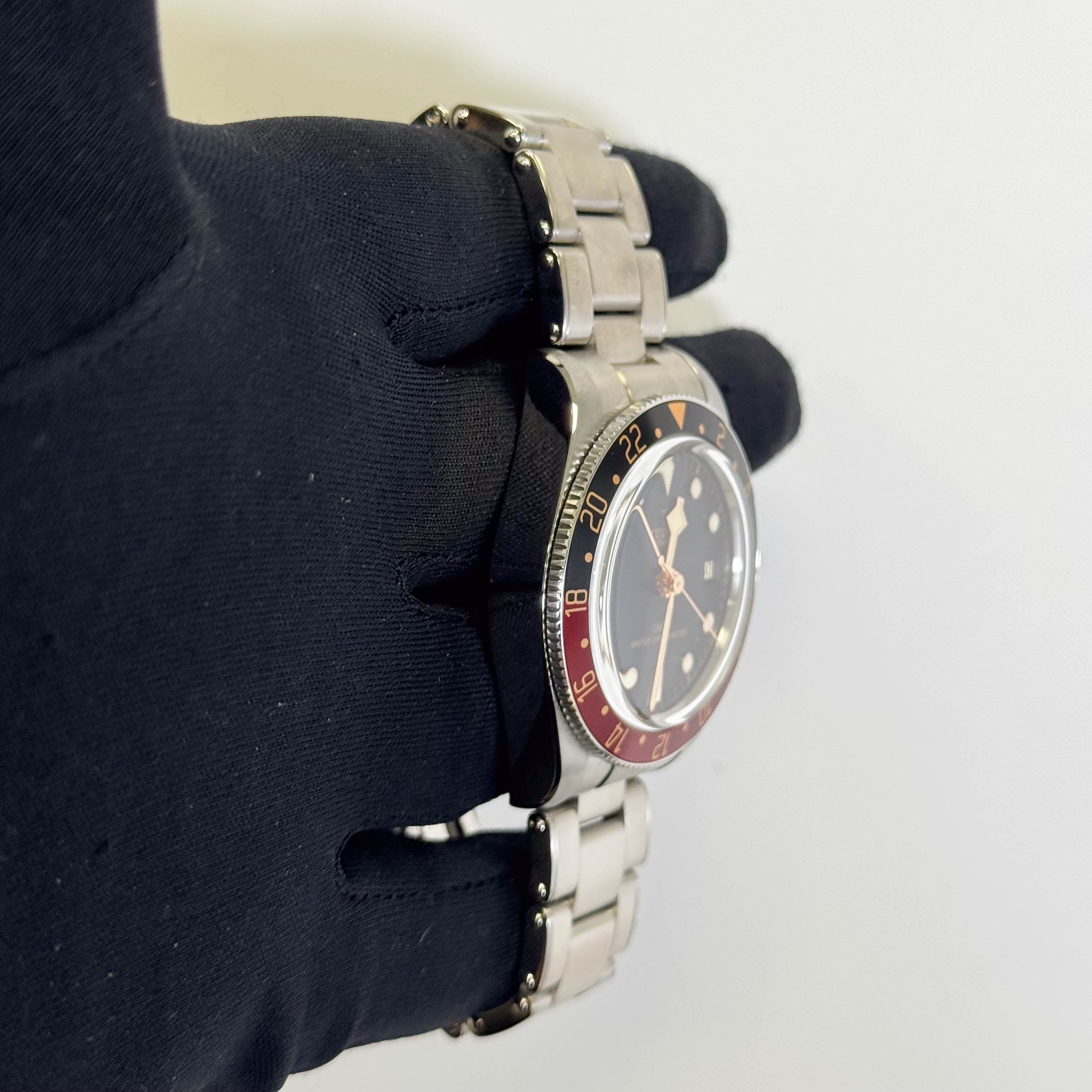 Tudor Black Bay 39mm Black Dial Watch Ref# 7939G1A0NRU - Happy Jewelers Fine Jewelry Lifetime Warranty