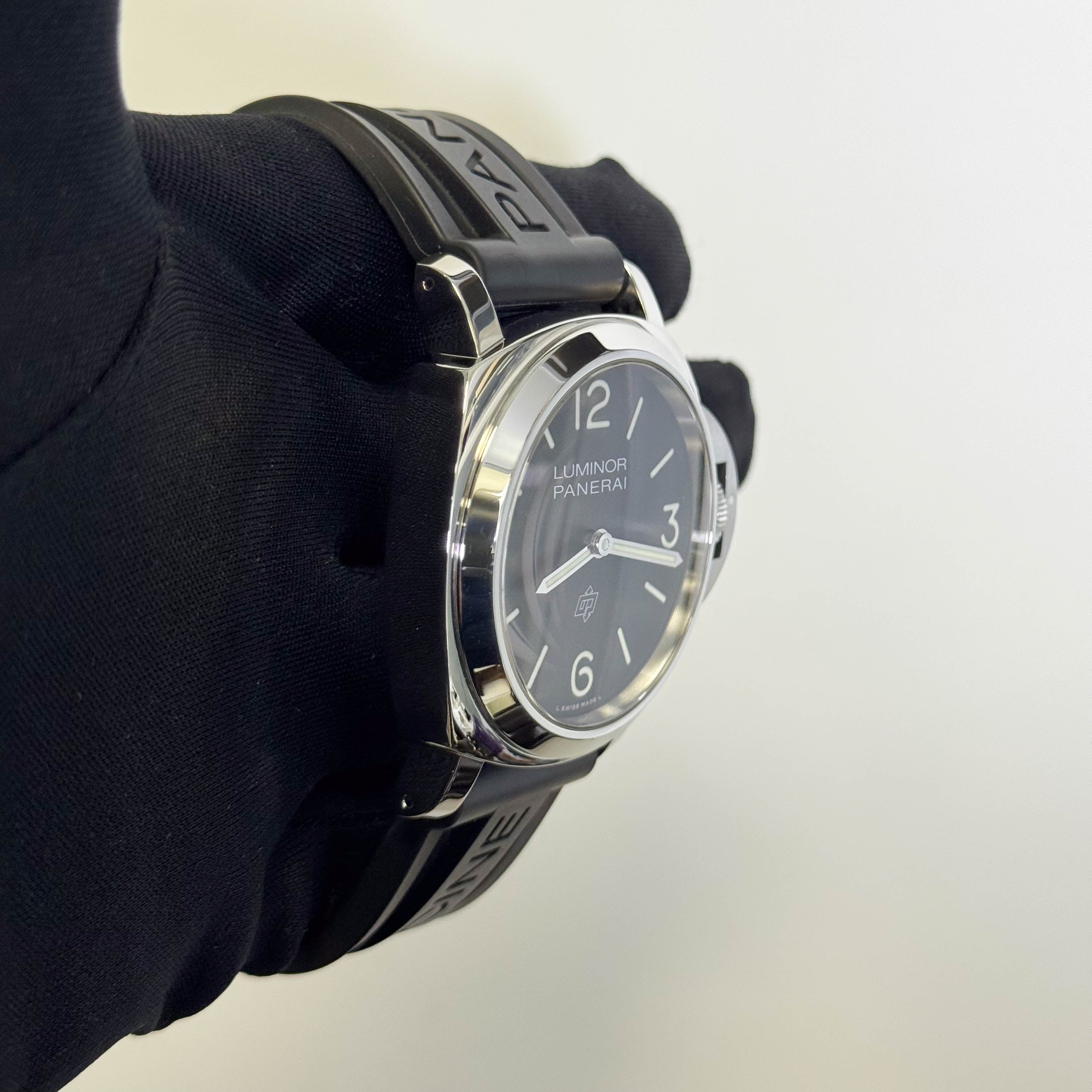 Panerai Luminor 44mm Black Dial Watch Ref# PAM01086 - Happy Jewelers Fine Jewelry Lifetime Warranty