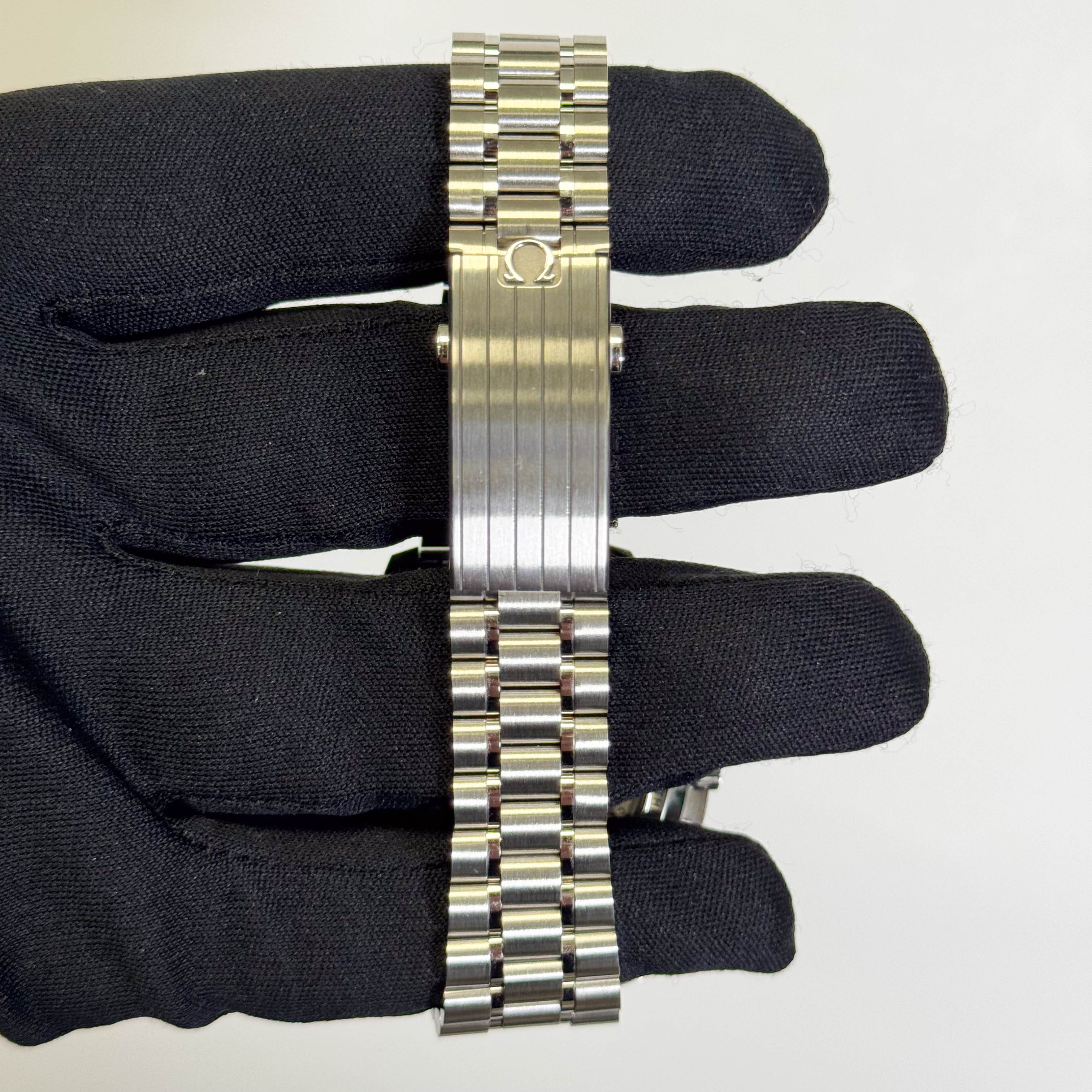 Omega Speedmaster 42mm White Dial Watch Ref# 310.30.42.50.04.001 - Happy Jewelers Fine Jewelry Lifetime Warranty