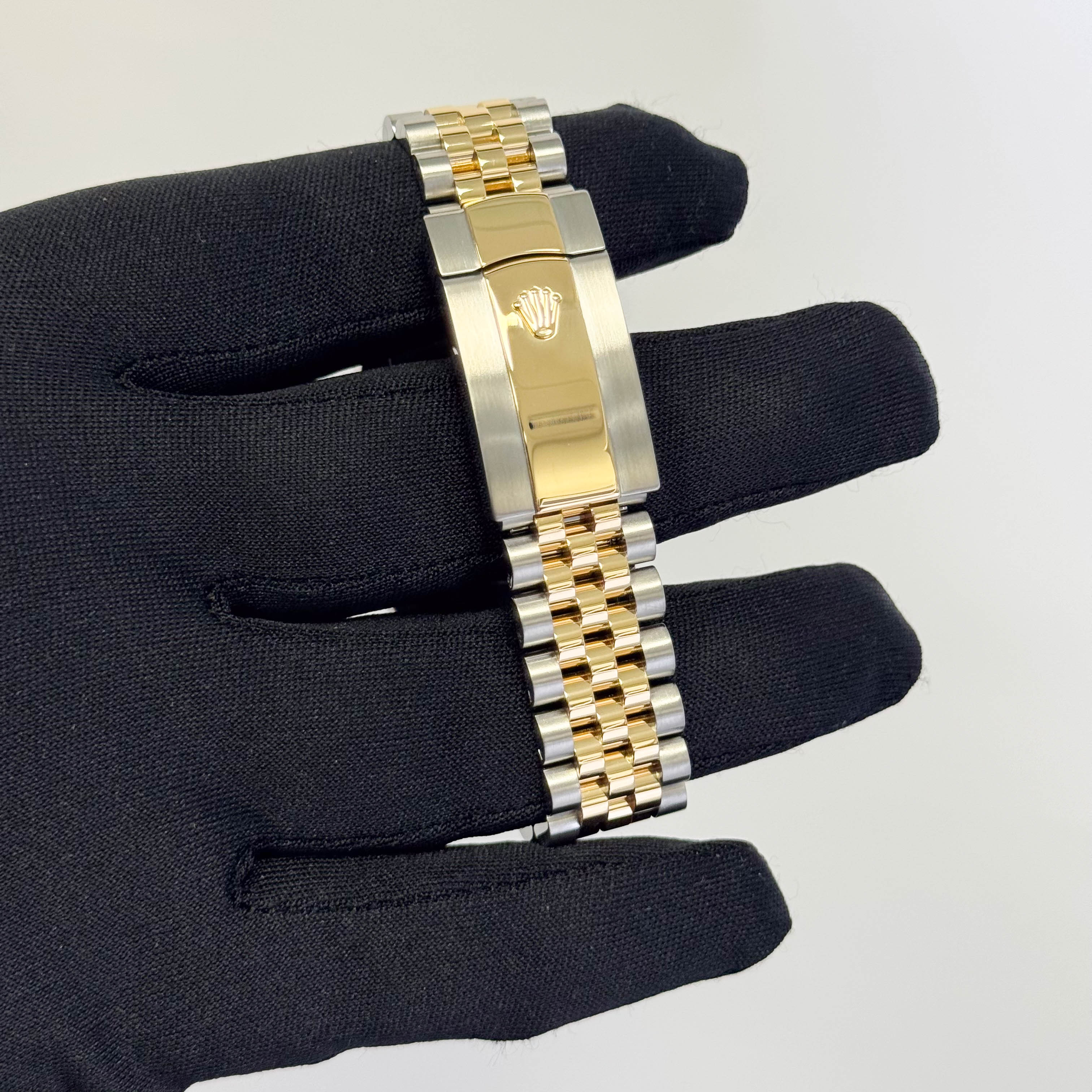 Rolex Datejust 36mm Champagne Dial Watch Ref# 126233 - Happy Jewelers Fine Jewelry Lifetime Warranty