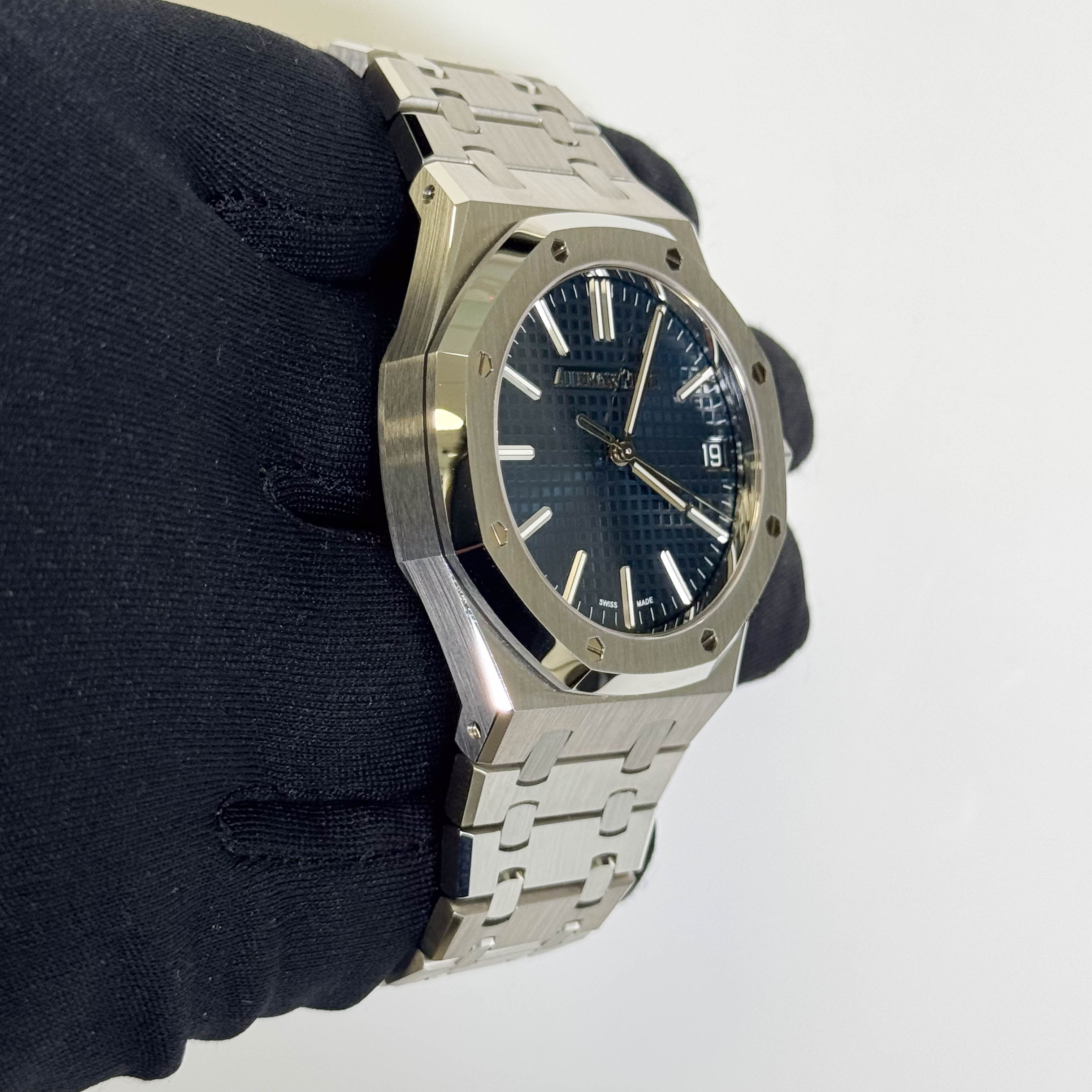 Audemars Piguet Royal Oak 41mm Blue Dial Watch Ref# 15510ST.OO.1320ST.01