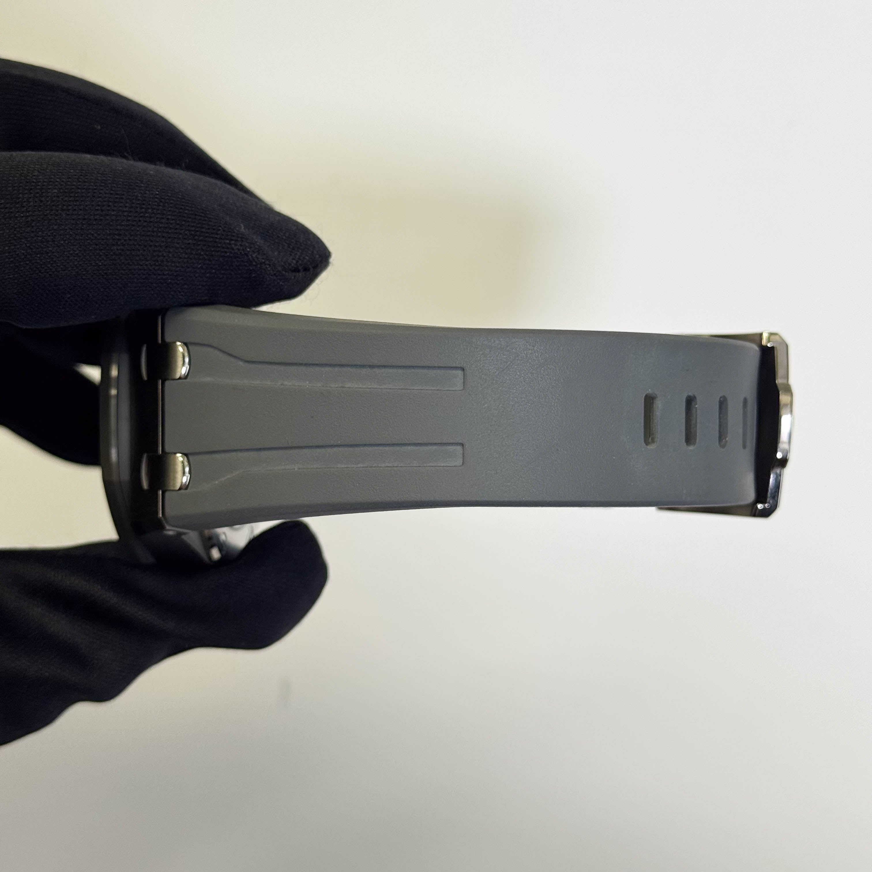 Audemars Piguet Royal Oak Offshore 43mm Grey Dial Watch Ref# 26420IO.OO.A009CA.01 - Happy Jewelers Fine Jewelry Lifetime Warranty