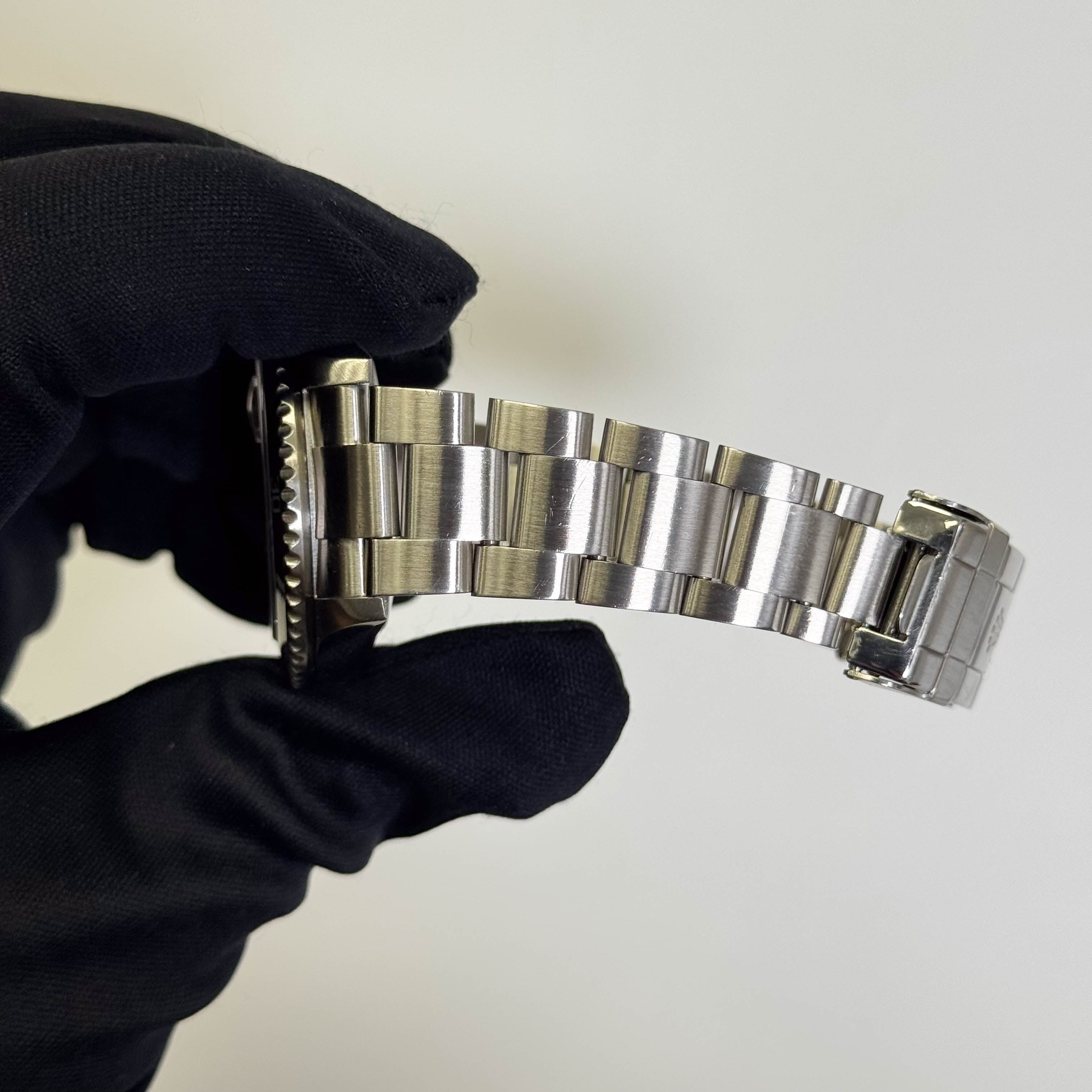 Rolex Submariner 40mm Black Dial Watch Ref# 16610 - Happy Jewelers Fine Jewelry Lifetime Warranty