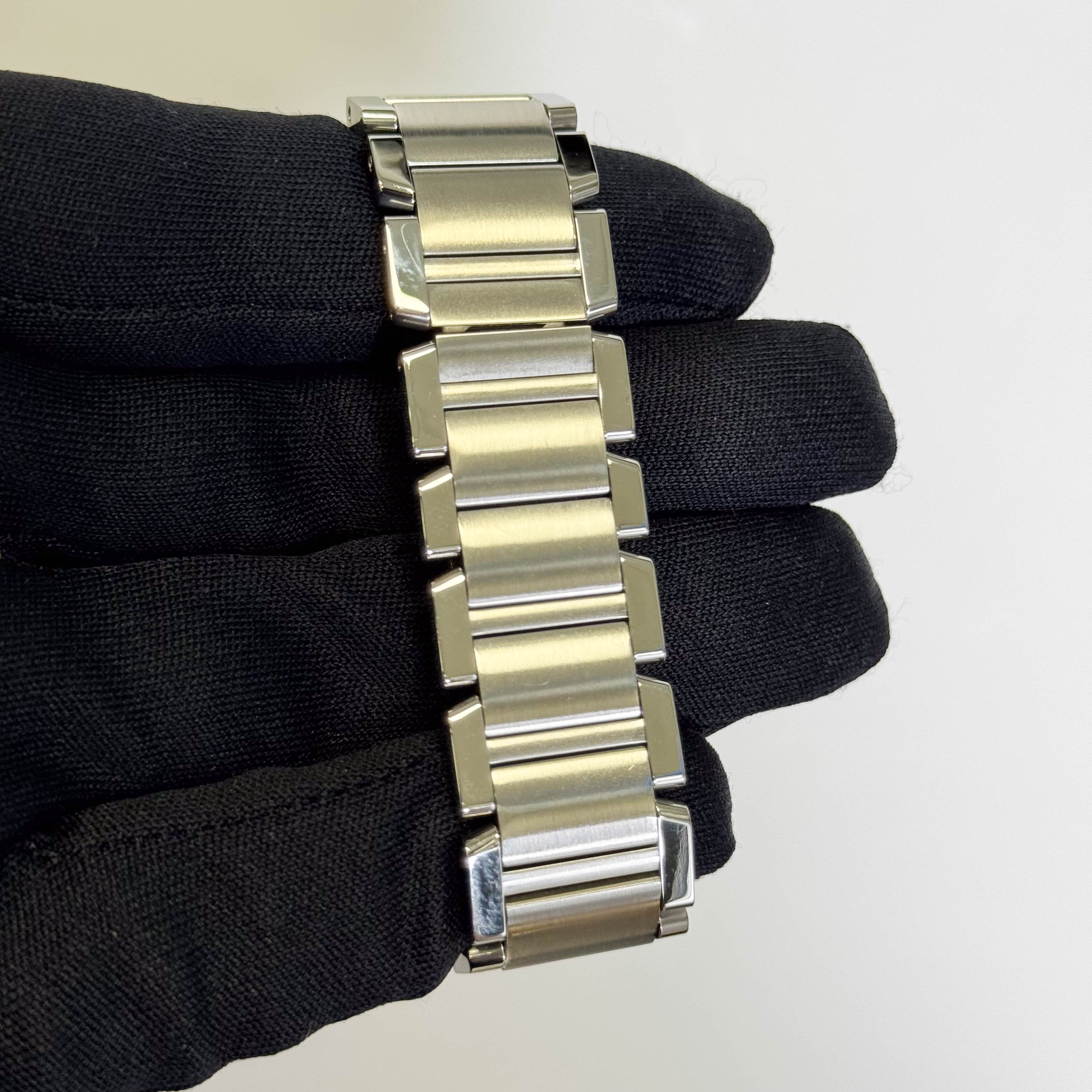 Cartier Tank 28mm White Dial Watch Ref# W51002Q3 - Happy Jewelers Fine Jewelry Lifetime Warranty