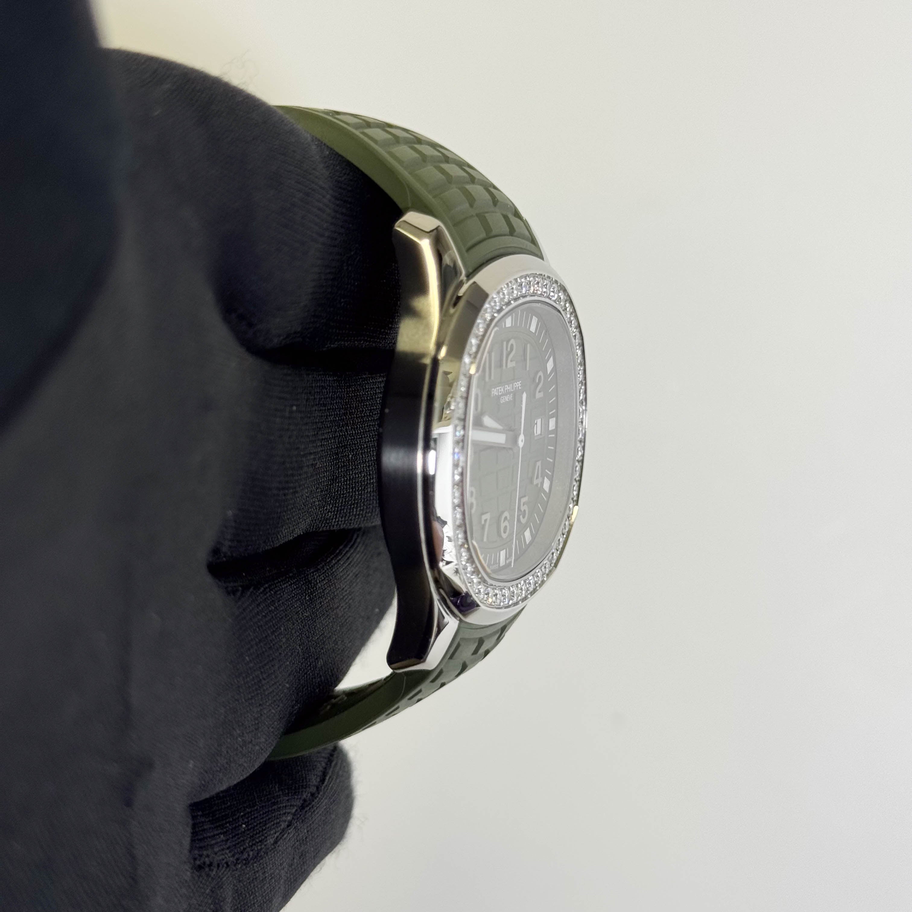 Patek Philippe Aquanaut 38.8mm Green Dial Watch Ref# 5267/200A-011