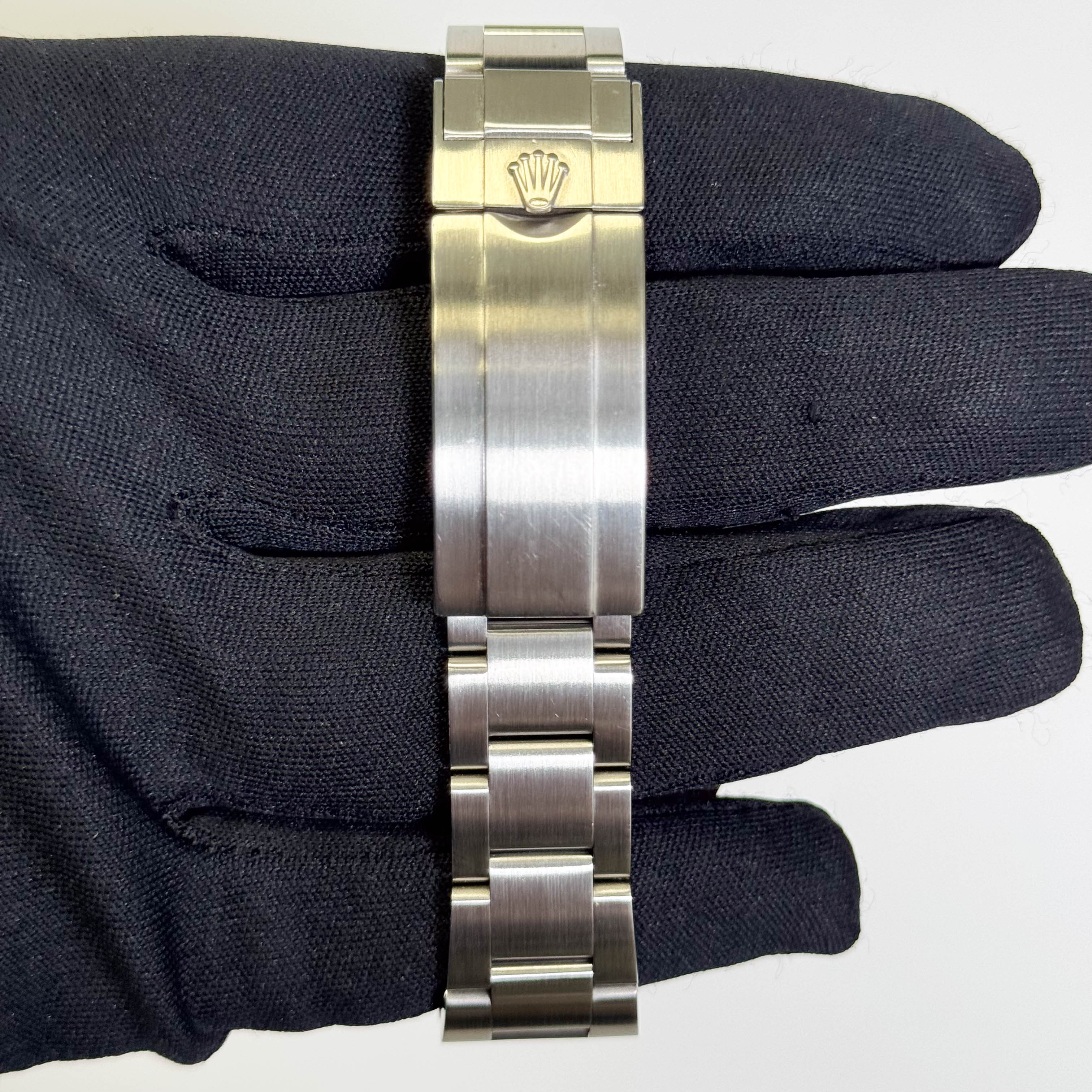 Rolex Submariner 40mm Black Dial Watch Ref# 116610LN