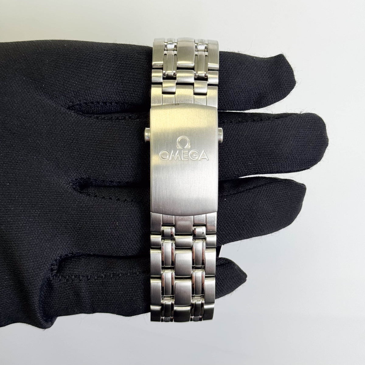 Omega Seamaster Diver 300m "007 Edition" Black 007 Dial Watch Ref# 212.30.41.20.01.005