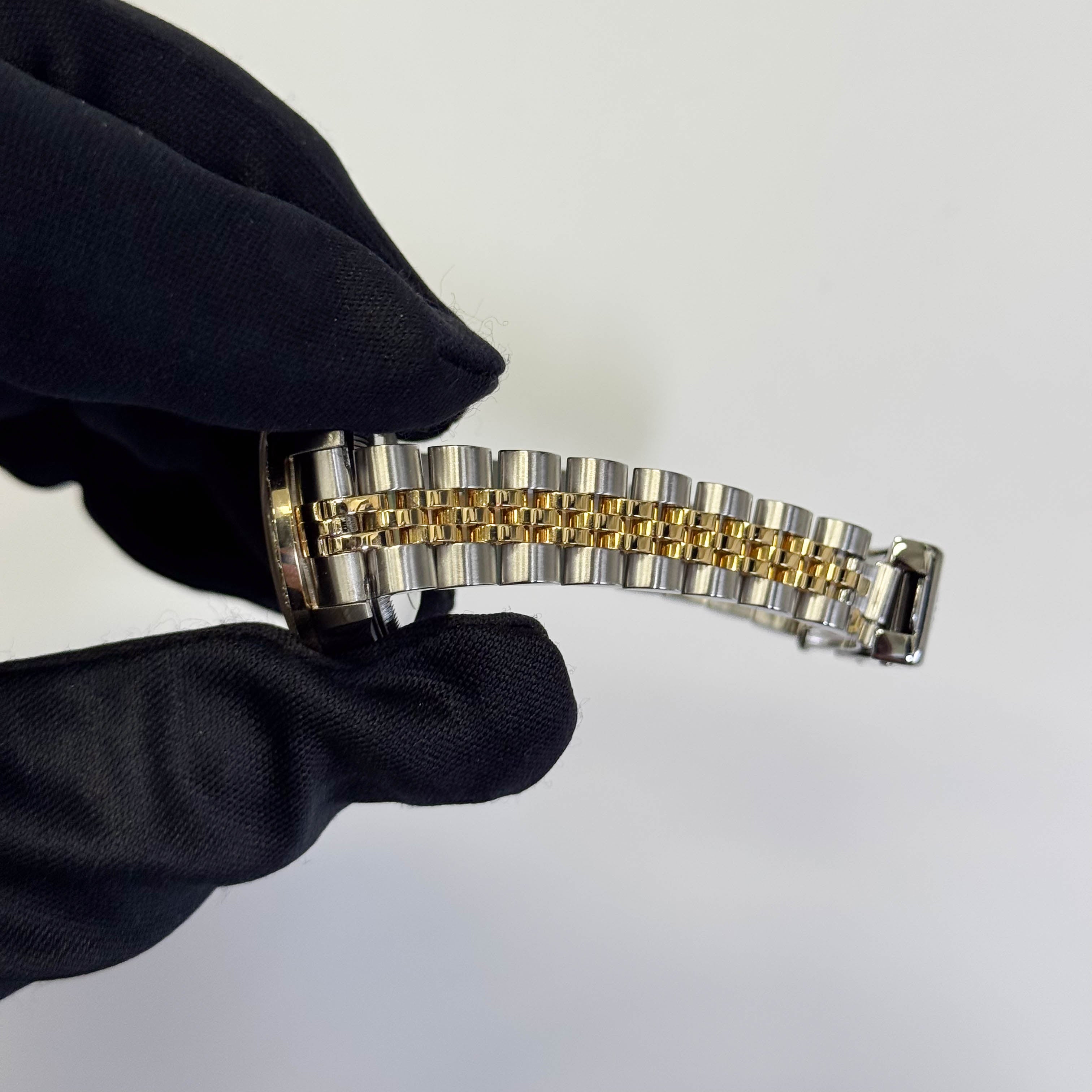 Rolex Datejust 26mm MOP Dial Watch Ref# 69173 - Happy Jewelers Fine Jewelry Lifetime Warranty