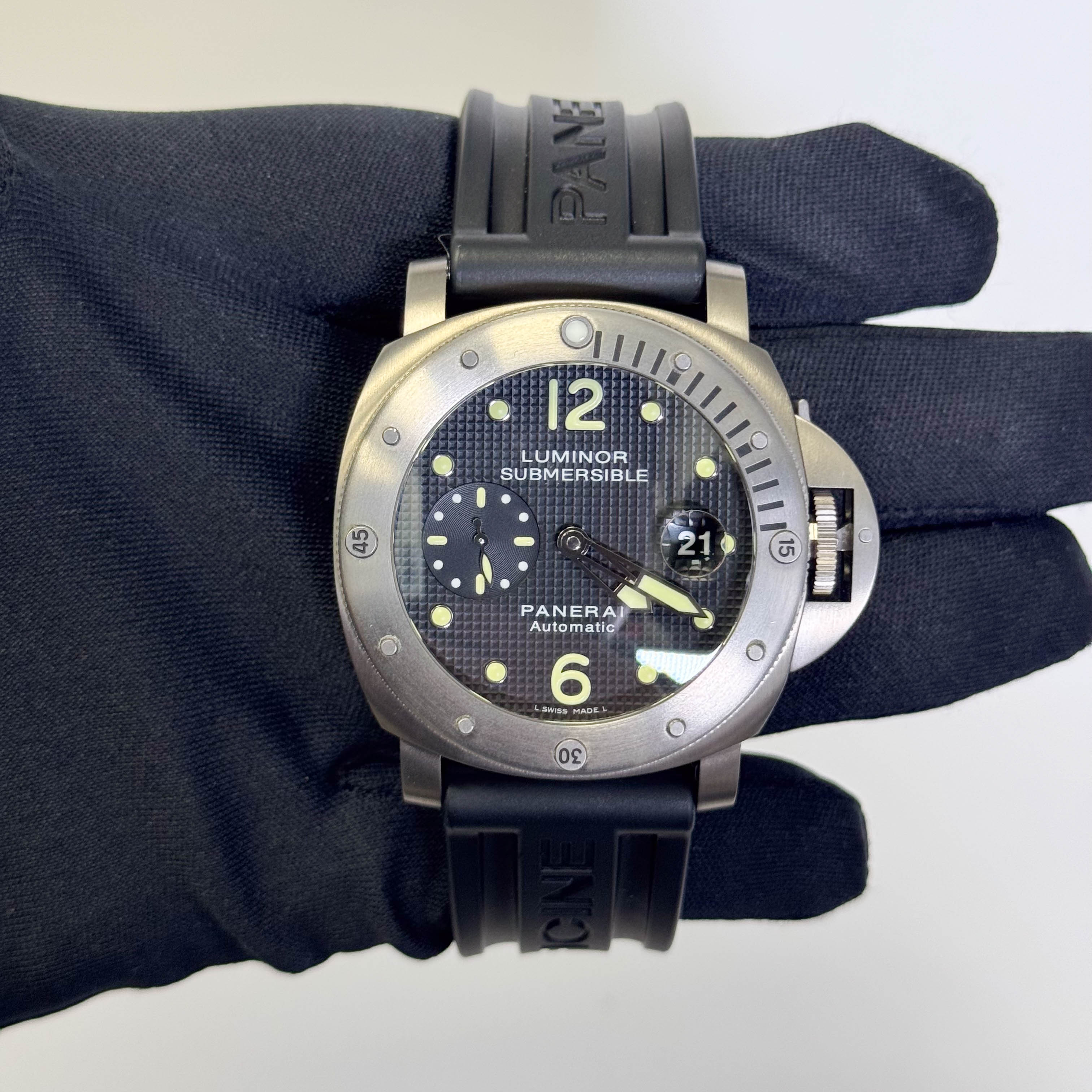 Panerai Luminor Submersible 44mm Black Dial Watch Ref# PAM00025 - Happy Jewelers Fine Jewelry Lifetime Warranty