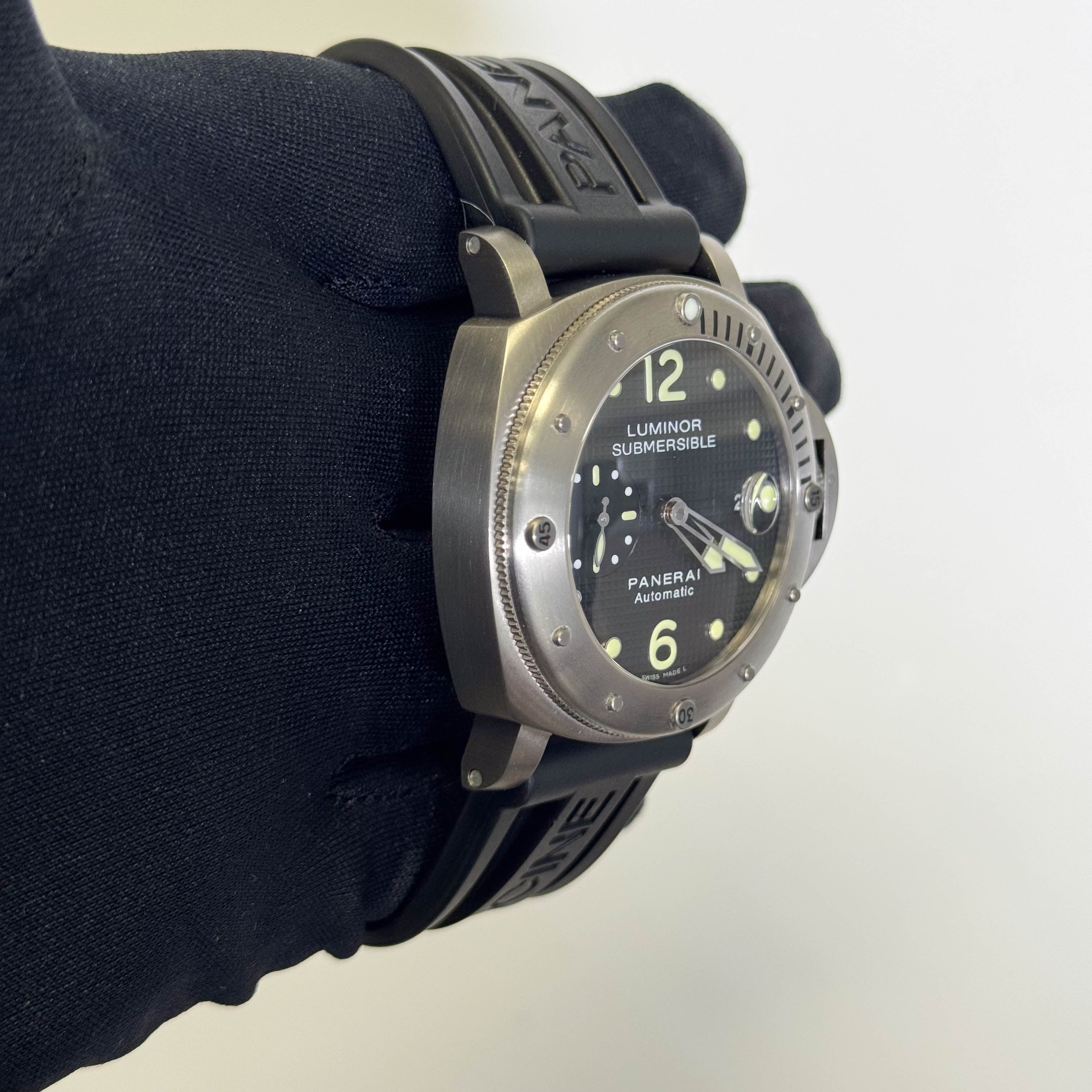Panerai Luminor Submersible 44mm Black Dial Watch Ref# PAM00025 - Happy Jewelers Fine Jewelry Lifetime Warranty