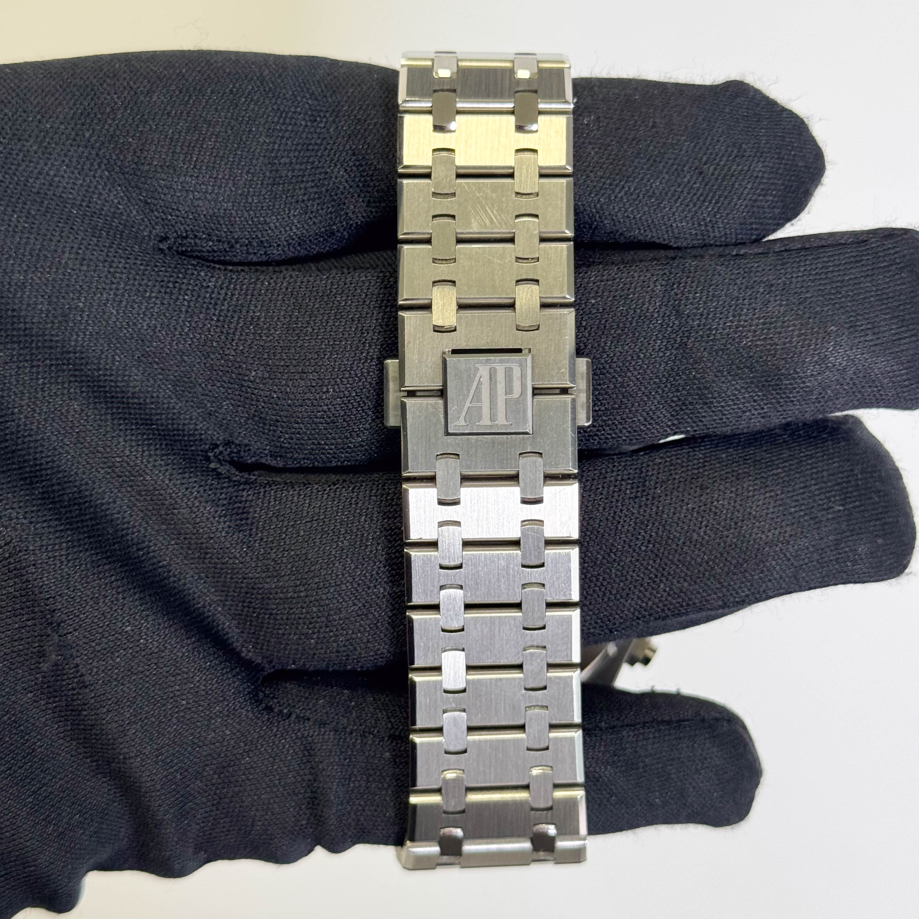 Audemars Piguet Royal Oak 41mm Silver Dial Watch Ref# 26240ST.OO.1320ST.07 - Happy Jewelers Fine Jewelry Lifetime Warranty