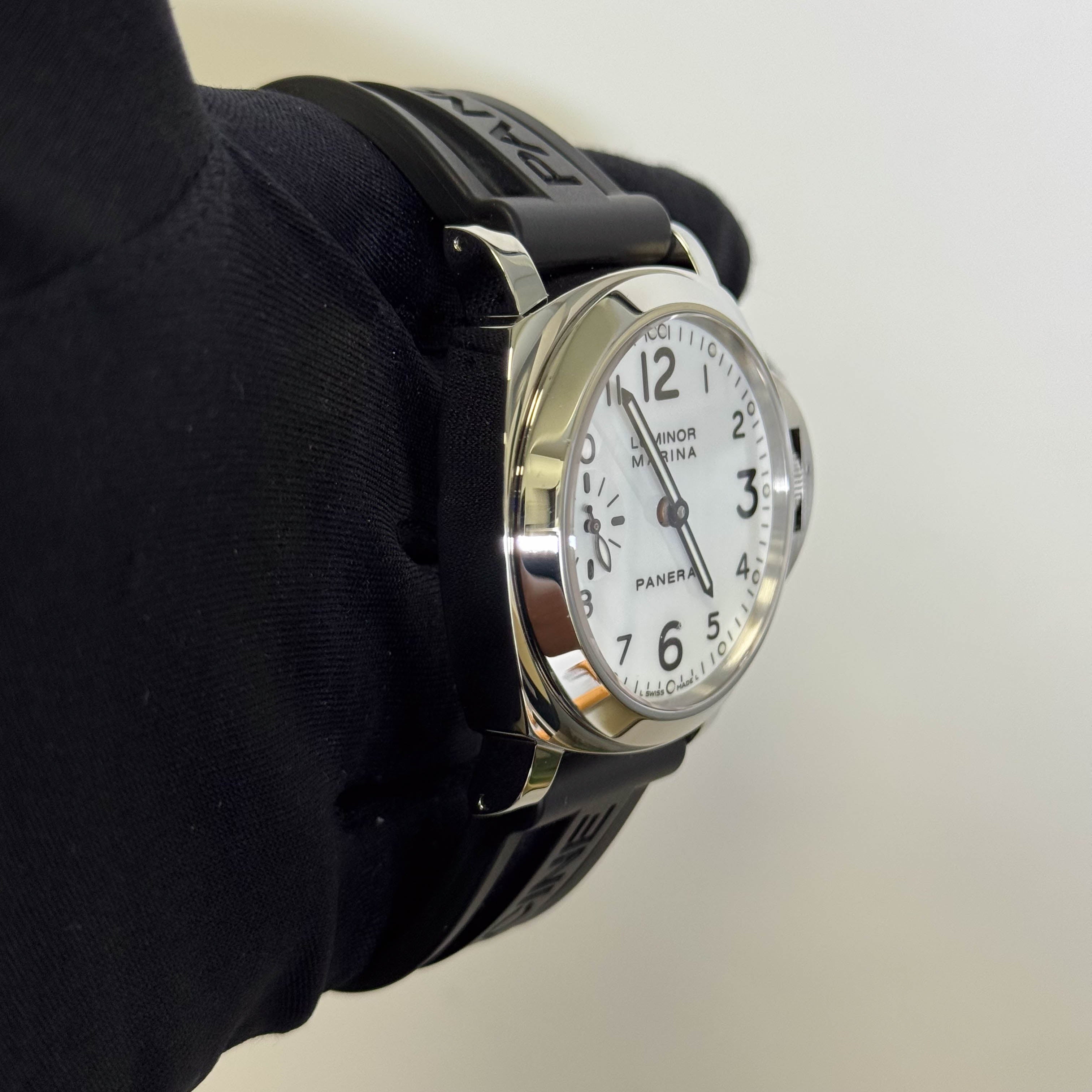 Panerai Luminor 44mm White Dial Watch Ref# PAM00113