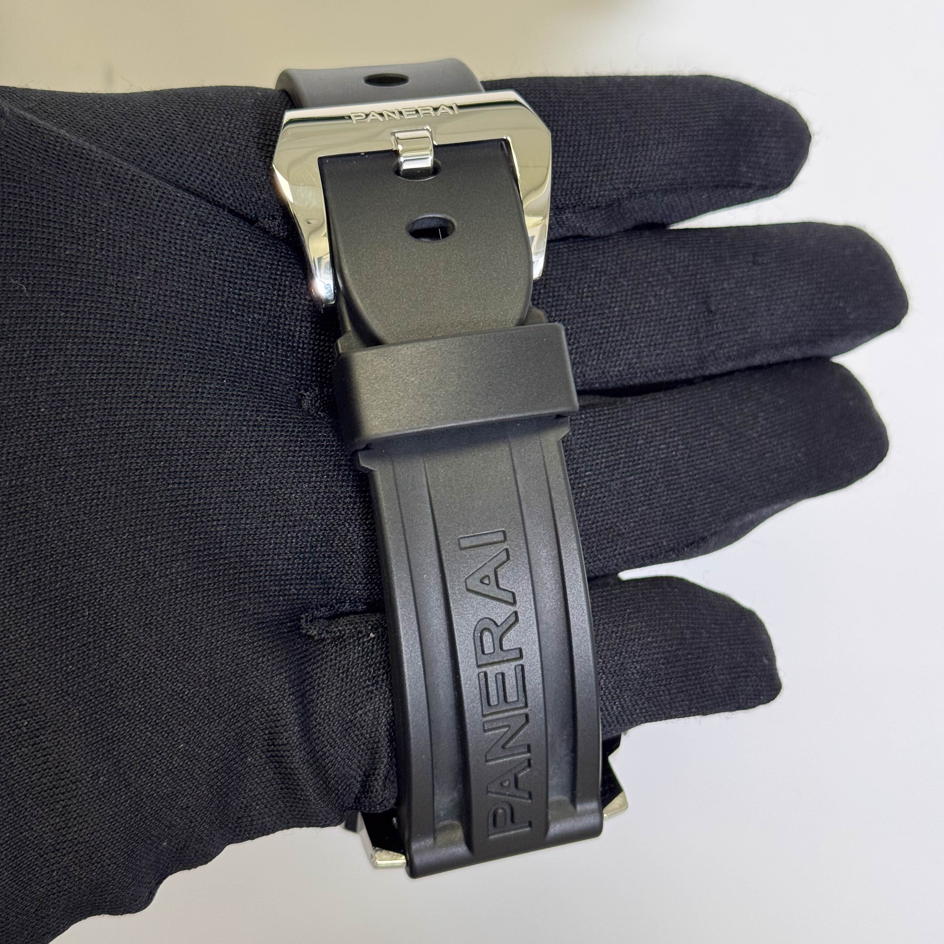 Panerai Luminor 44mm White Dial Watch Ref# PAM00113