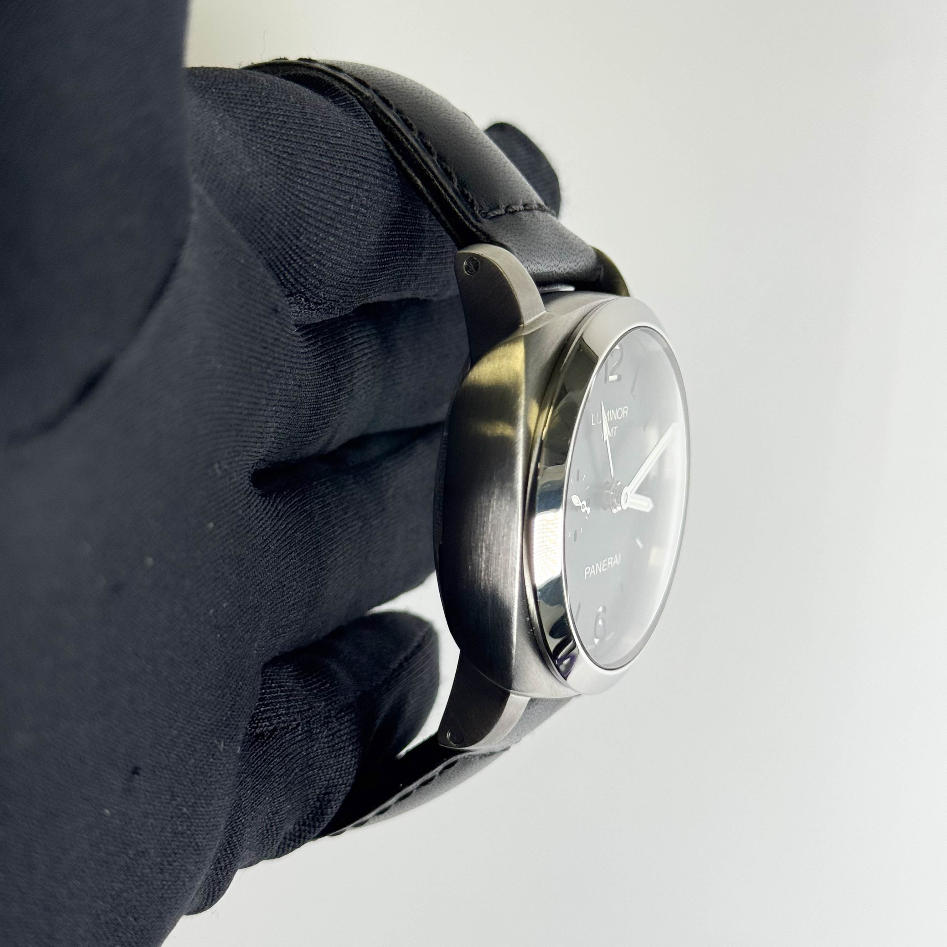 Panerai Luminor GMT 44mm Black Stick and Arabic Dial Watch Ref# PAM00320 - Happy Jewelers Fine Jewelry Lifetime Warranty