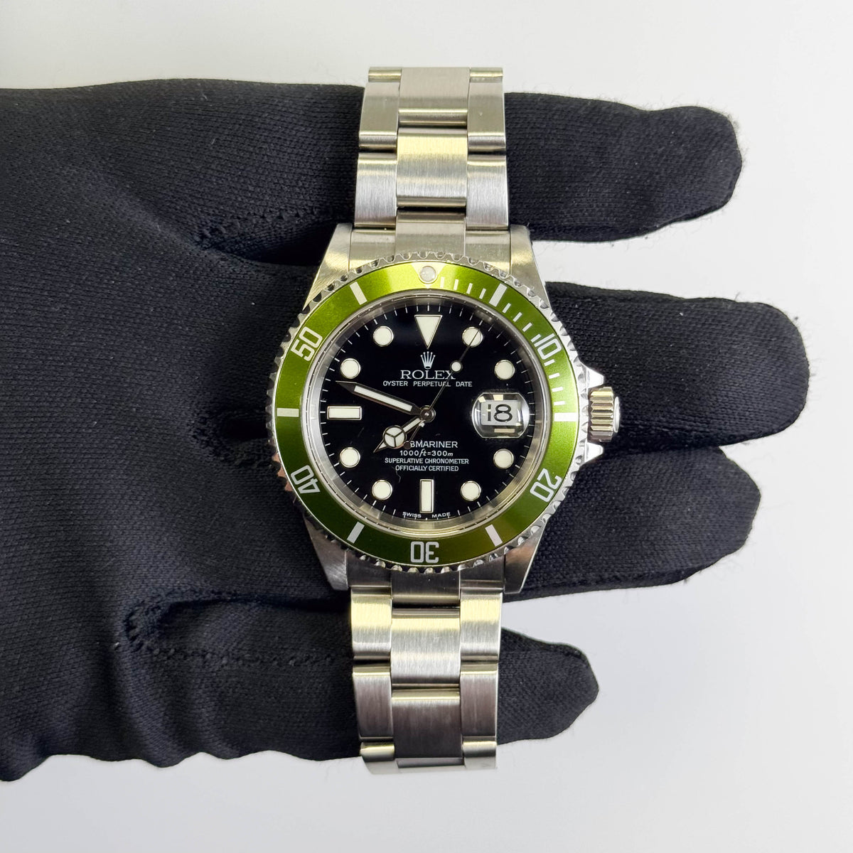 Rolex Submariner "Kermit" 40mm Black Dot Dial Watch Ref# 16610LV