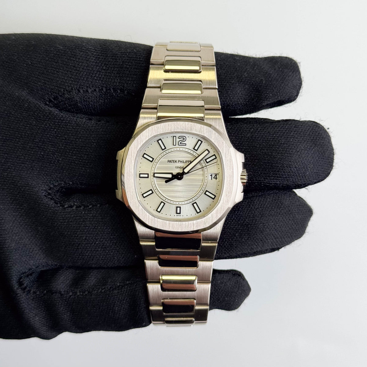 Patek Philippe Nautilus 31mm White Dial Watch Ref# 7011/1G-001