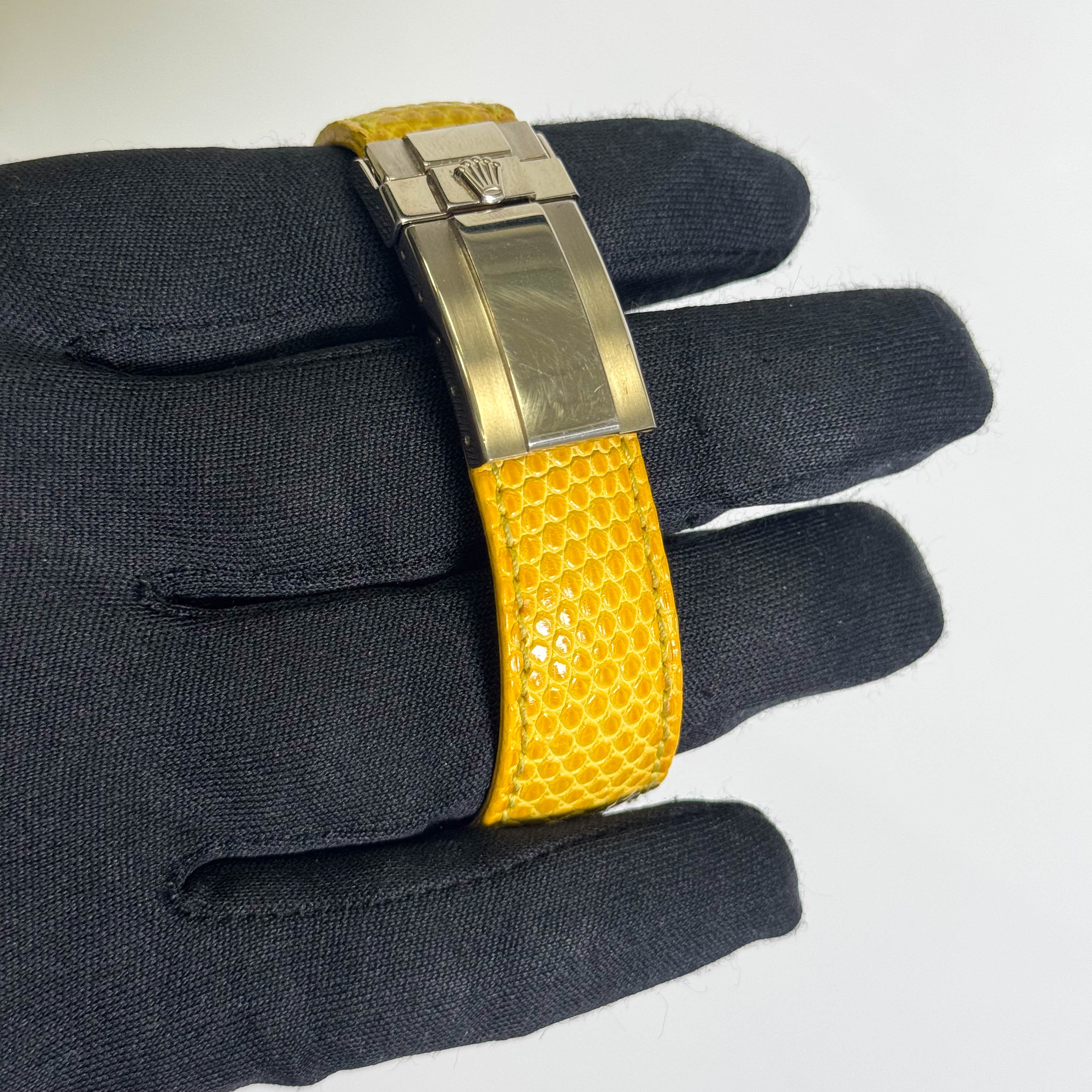 Rolex Daytona 40mm Mother Of Pearl Dial Ref# 116519