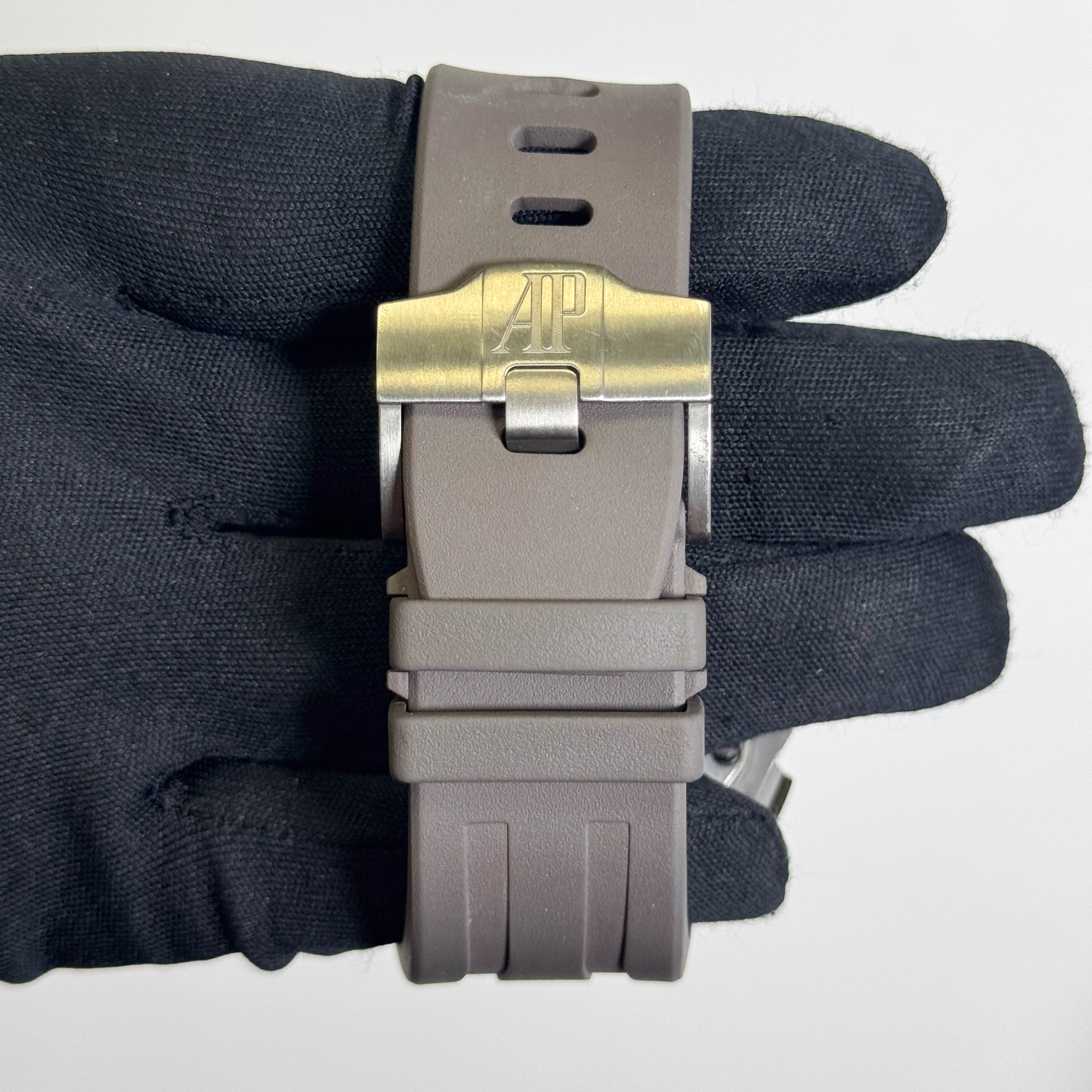 Audemars Piguet Royal Oak 44mm Grey Dial Watch Ref# 26400IO.OOA004CA.01.A - Happy Jewelers Fine Jewelry Lifetime Warranty